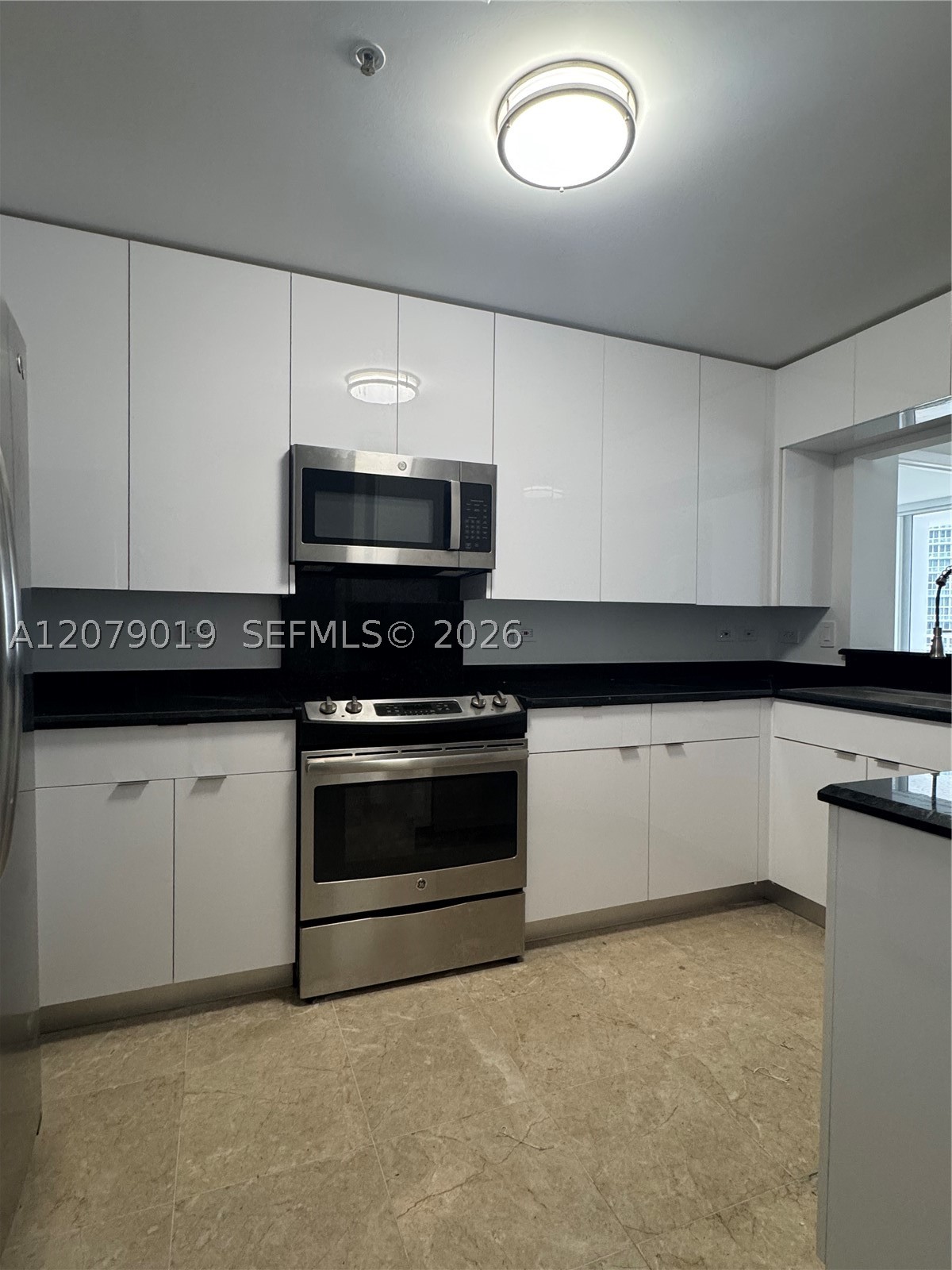 image Courts Brickell Key24