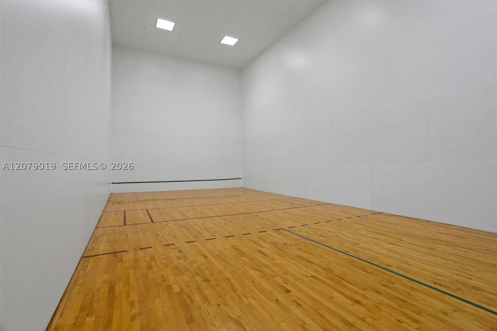 image Courts Brickell Key4