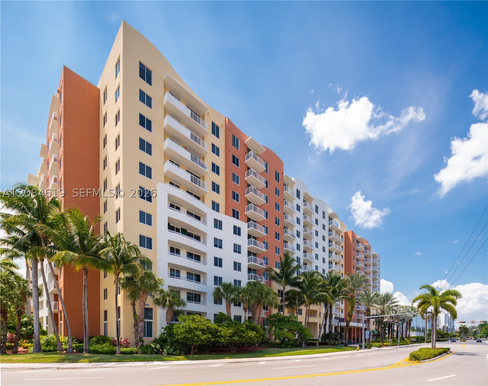 image The Venture at Aventura12