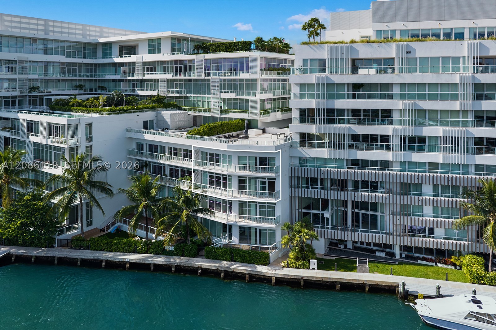 image Ritz-Carlton Residences Miami Beach0