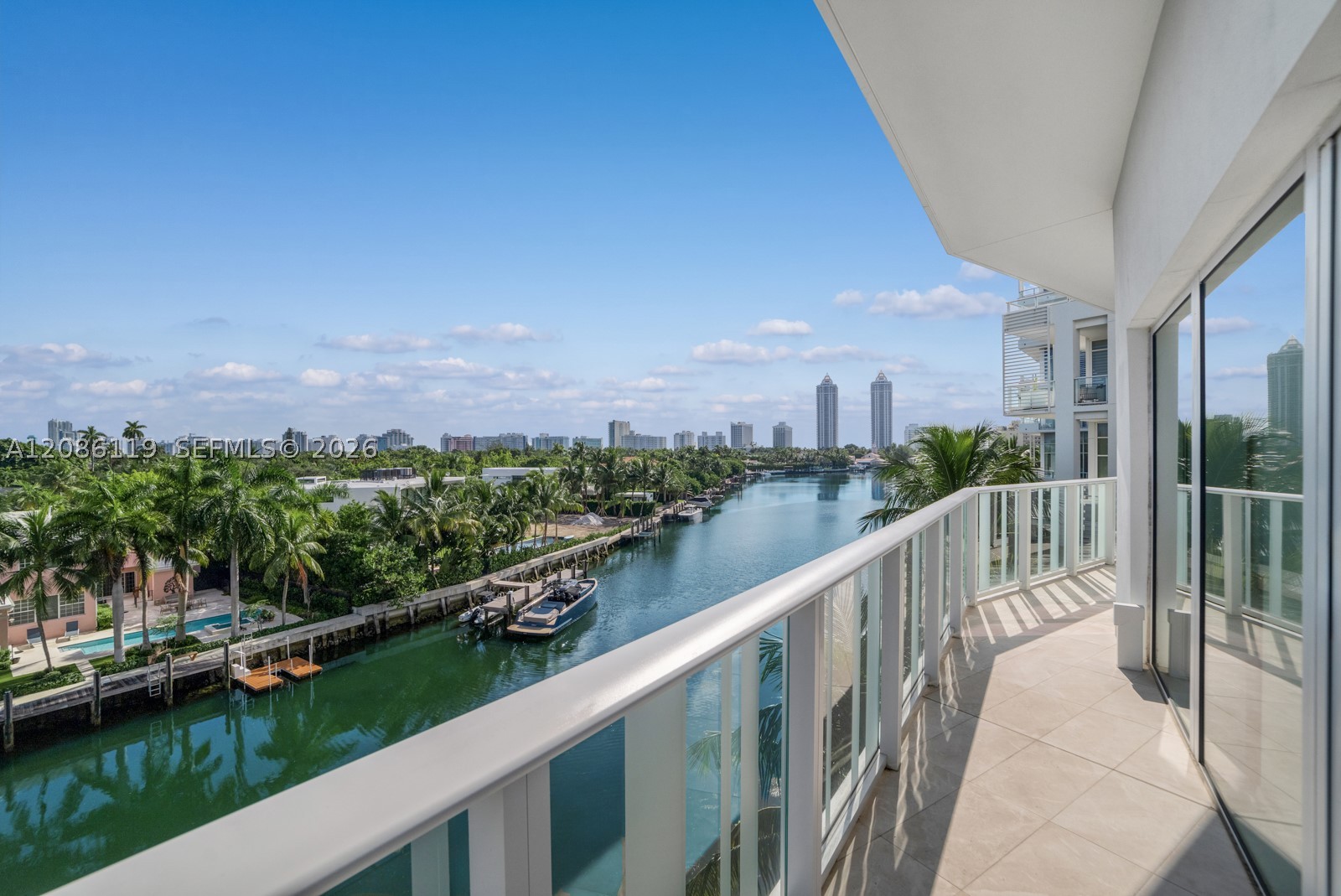 image Ritz-Carlton Residences Miami Beach23