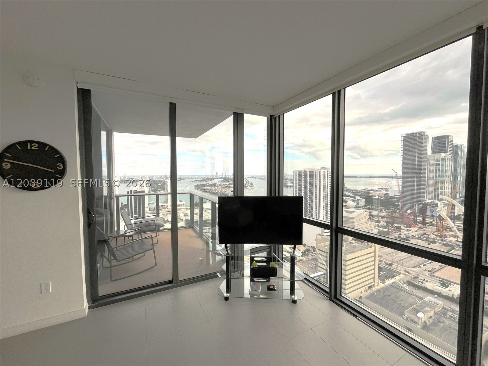 image Canvas6