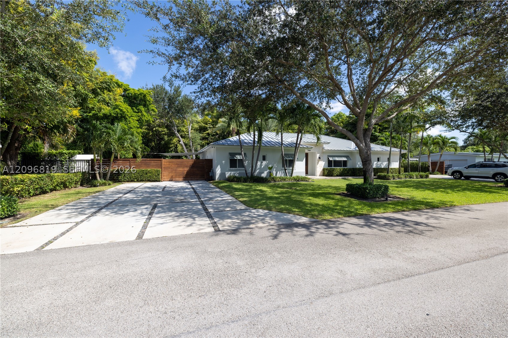 7985 SW 99th St Miami, FL 33156