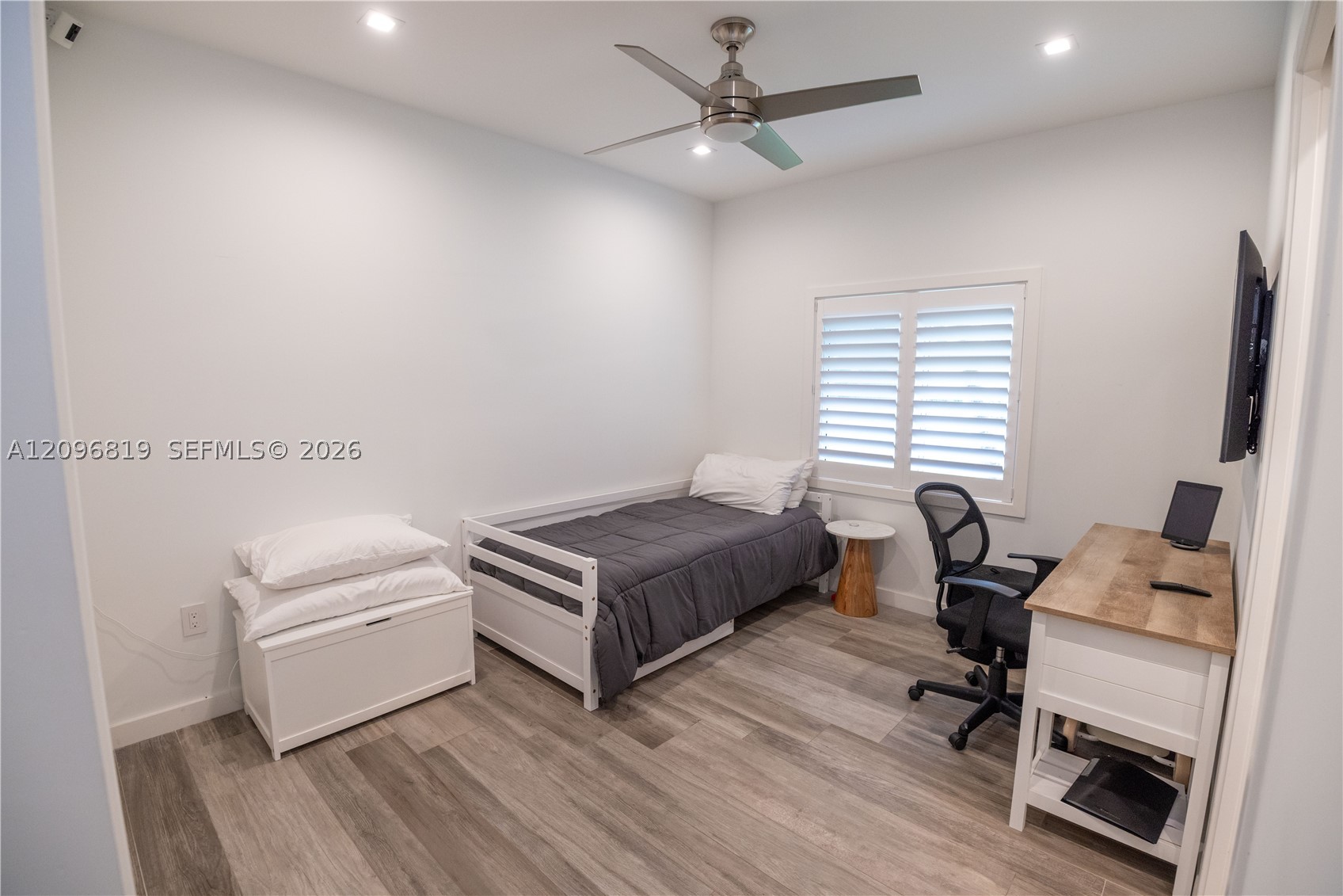 7985 SW 99th St Miami, FL 33156