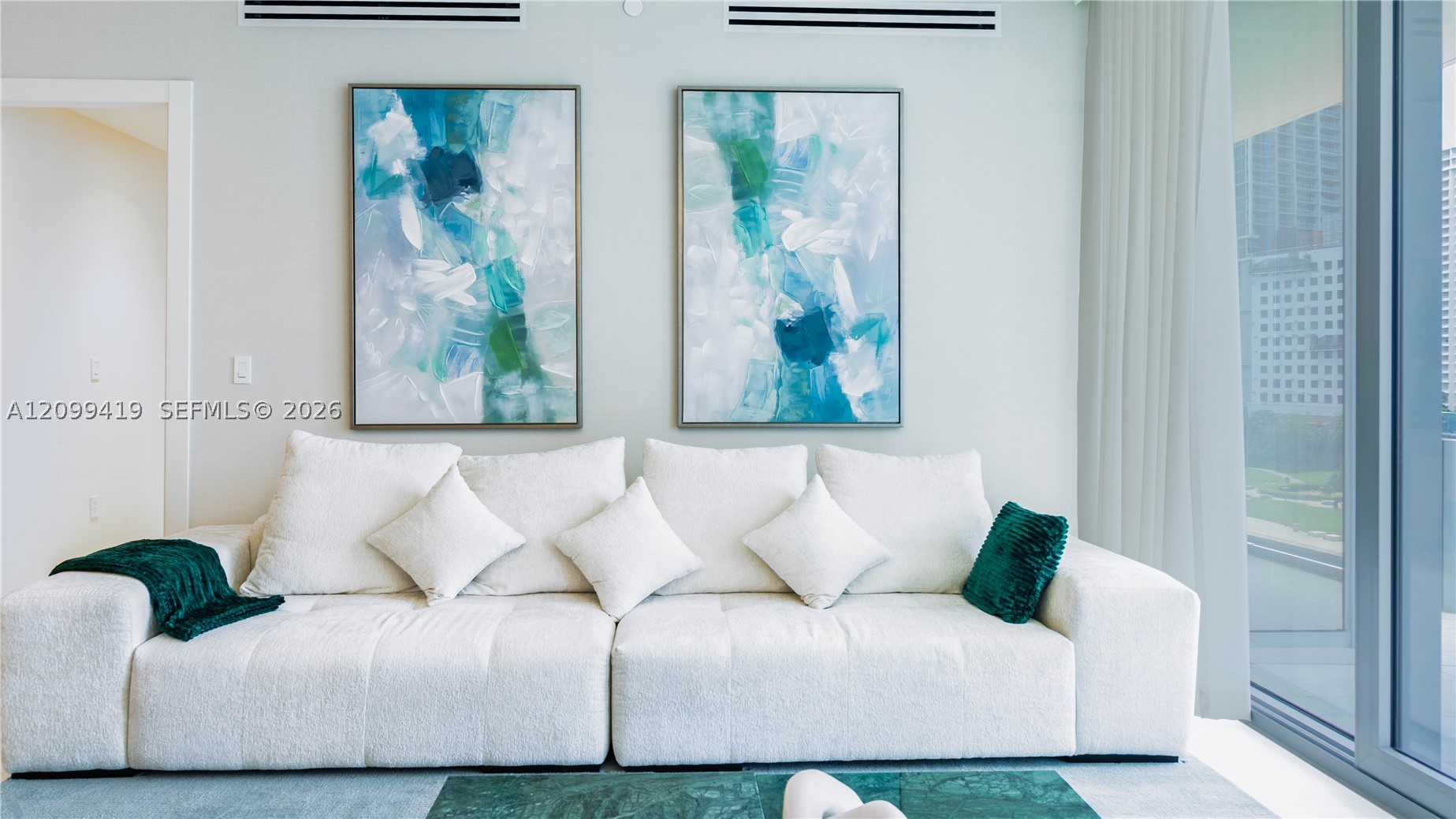 image Aston Martin Residences11