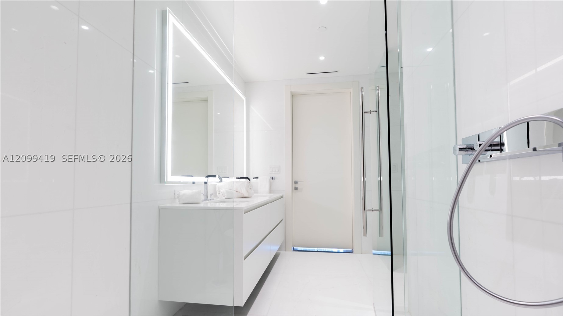 image Aston Martin Residences25