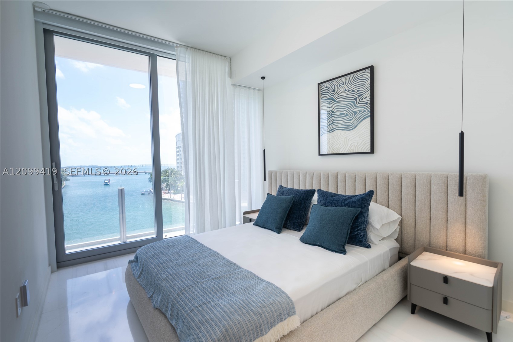 image Aston Martin Residences27