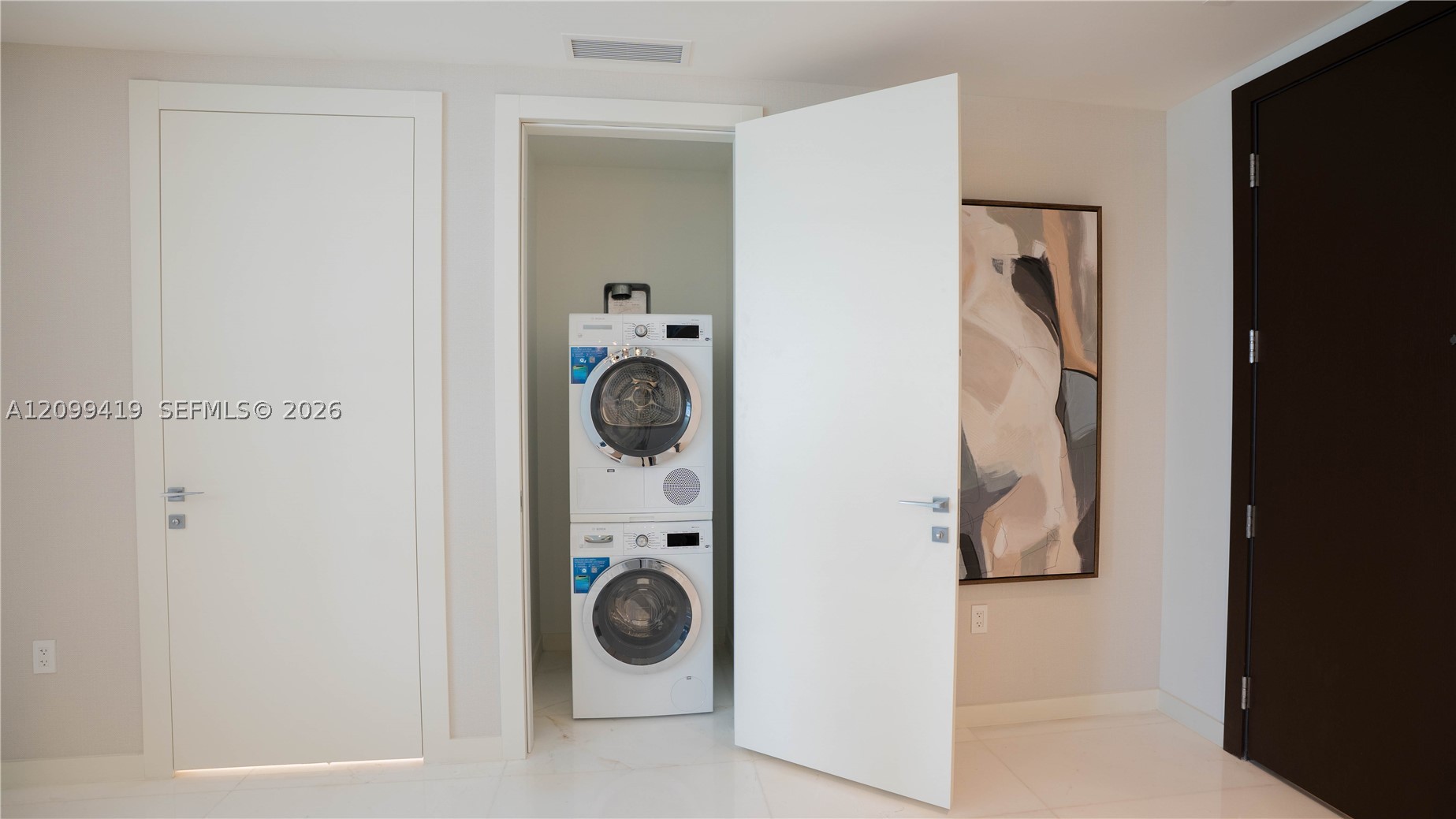 image Aston Martin Residences34