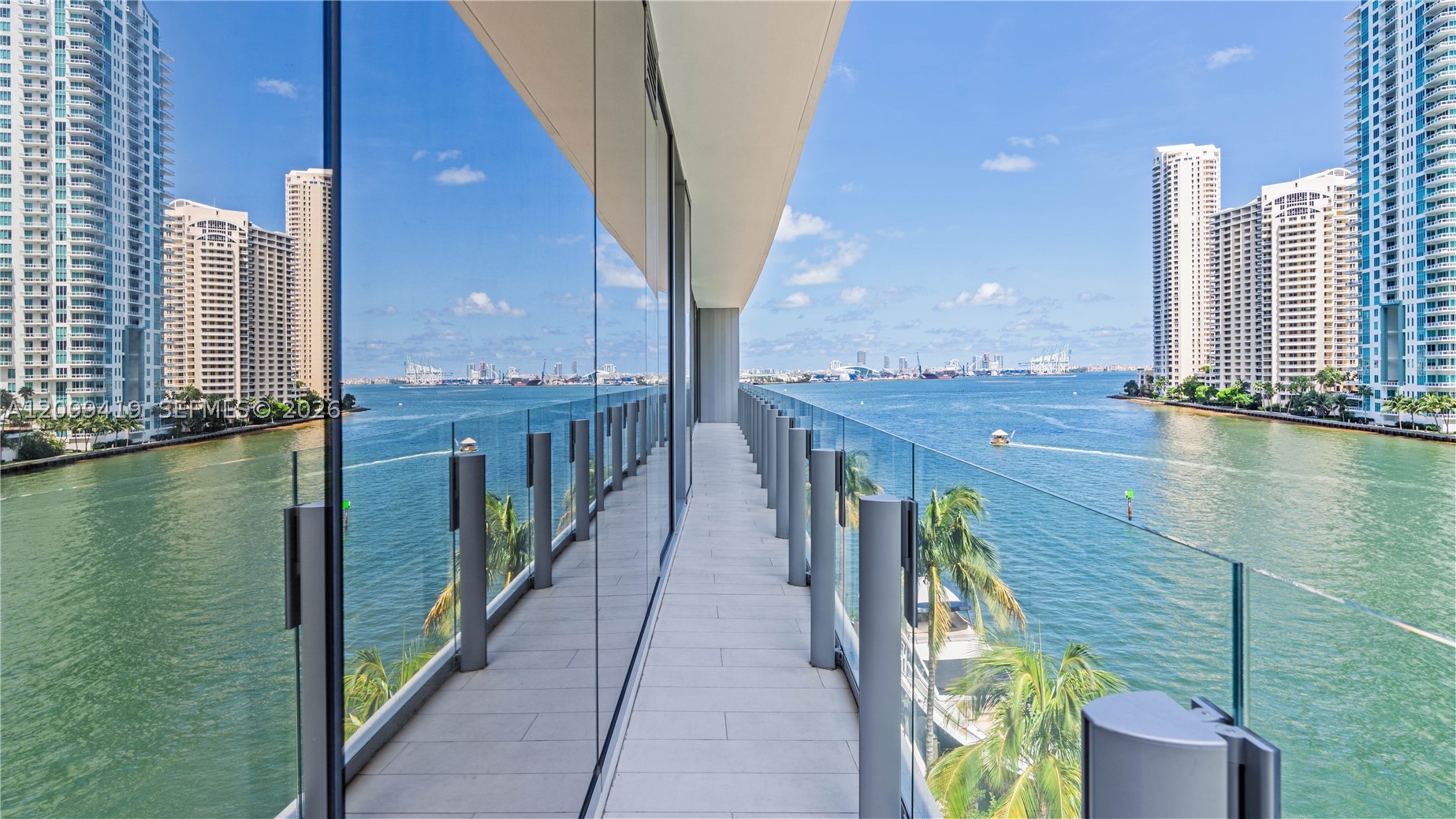 image Aston Martin Residences36