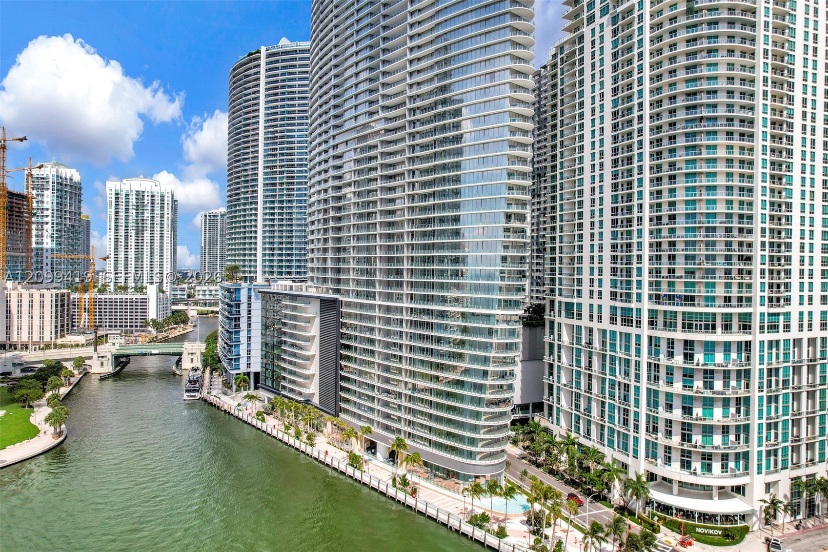 image Aston Martin Residences40
