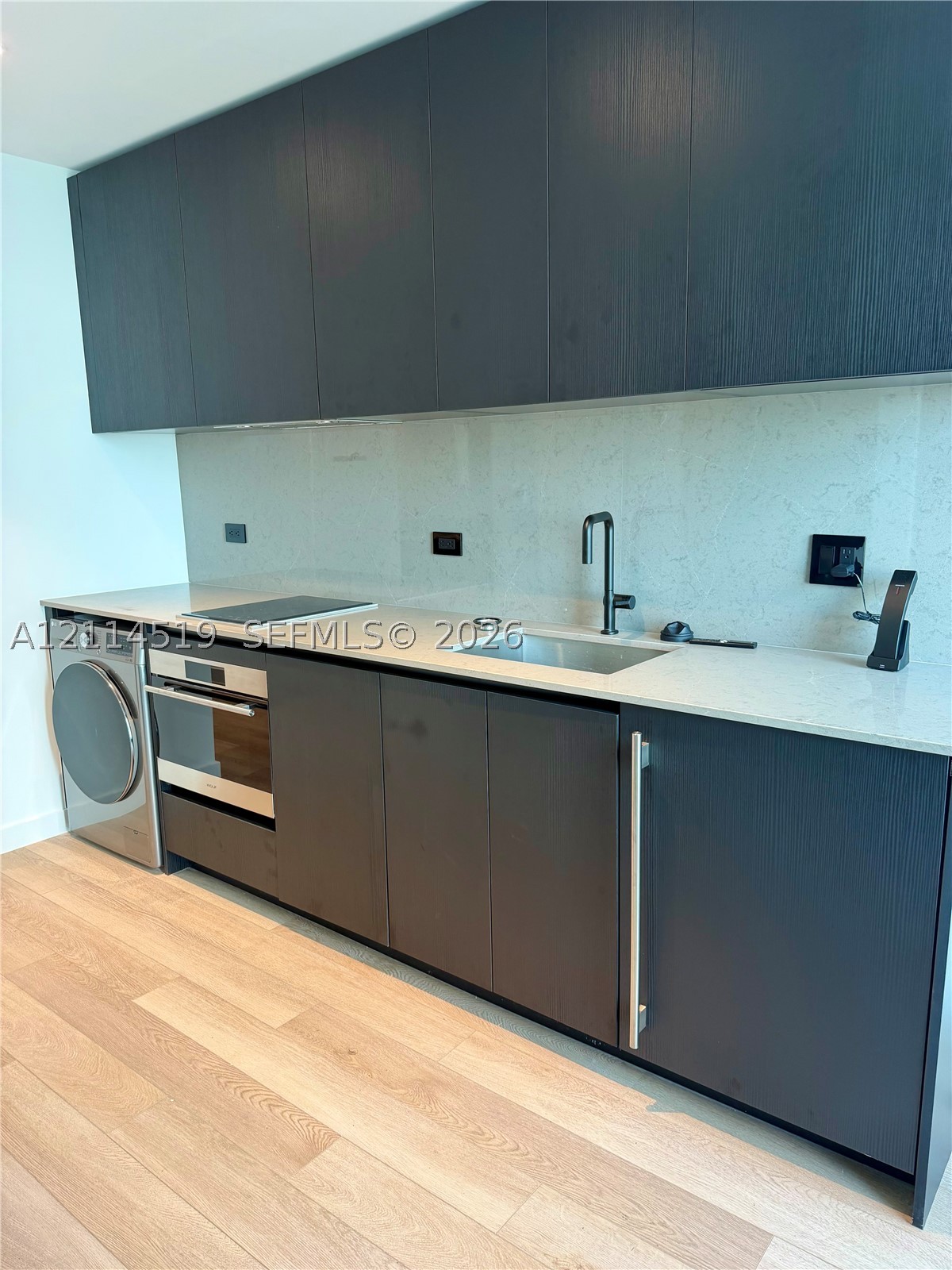 image E11EVEN Hotel & Residences6