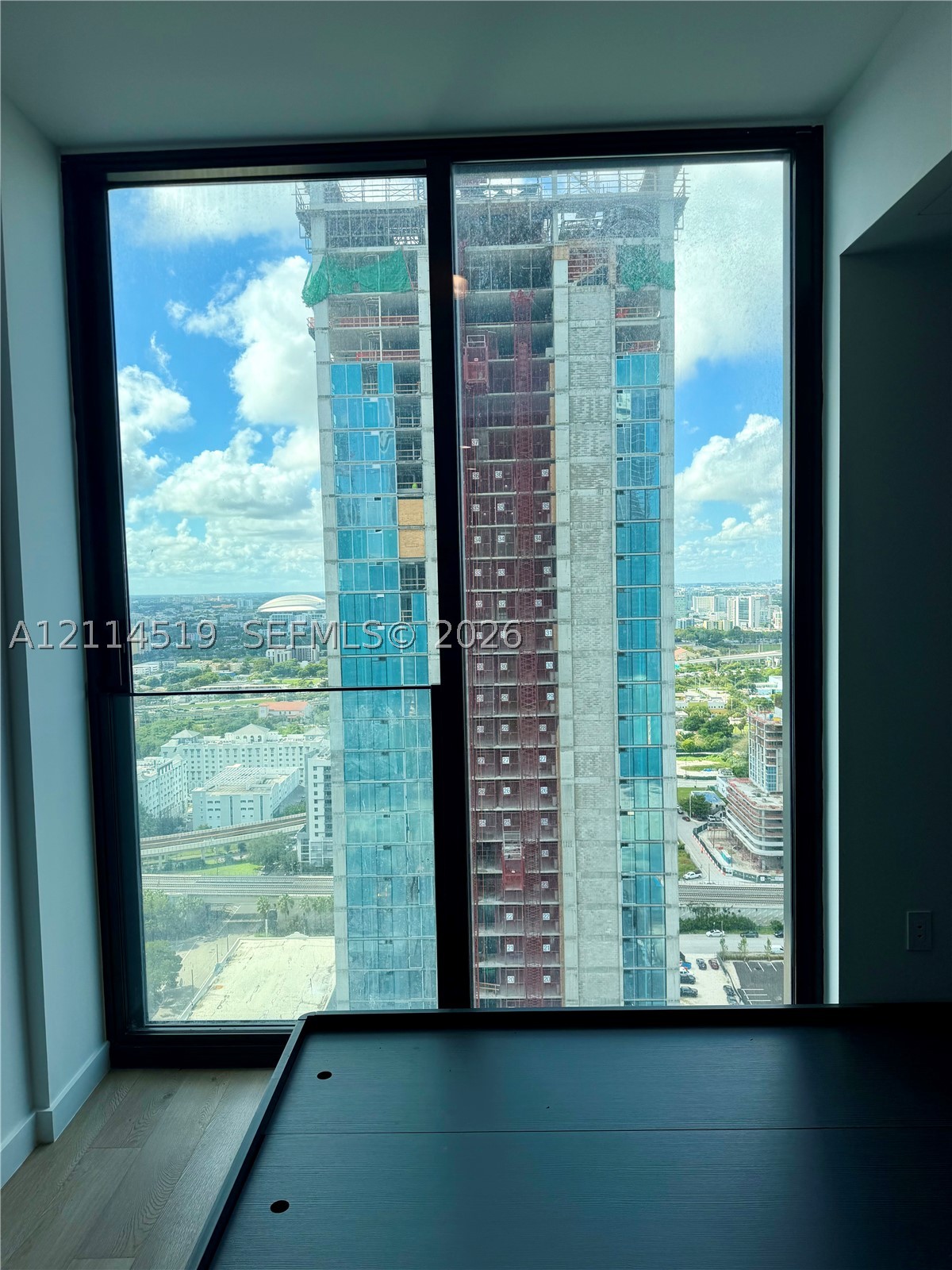 image E11EVEN Hotel & Residences7