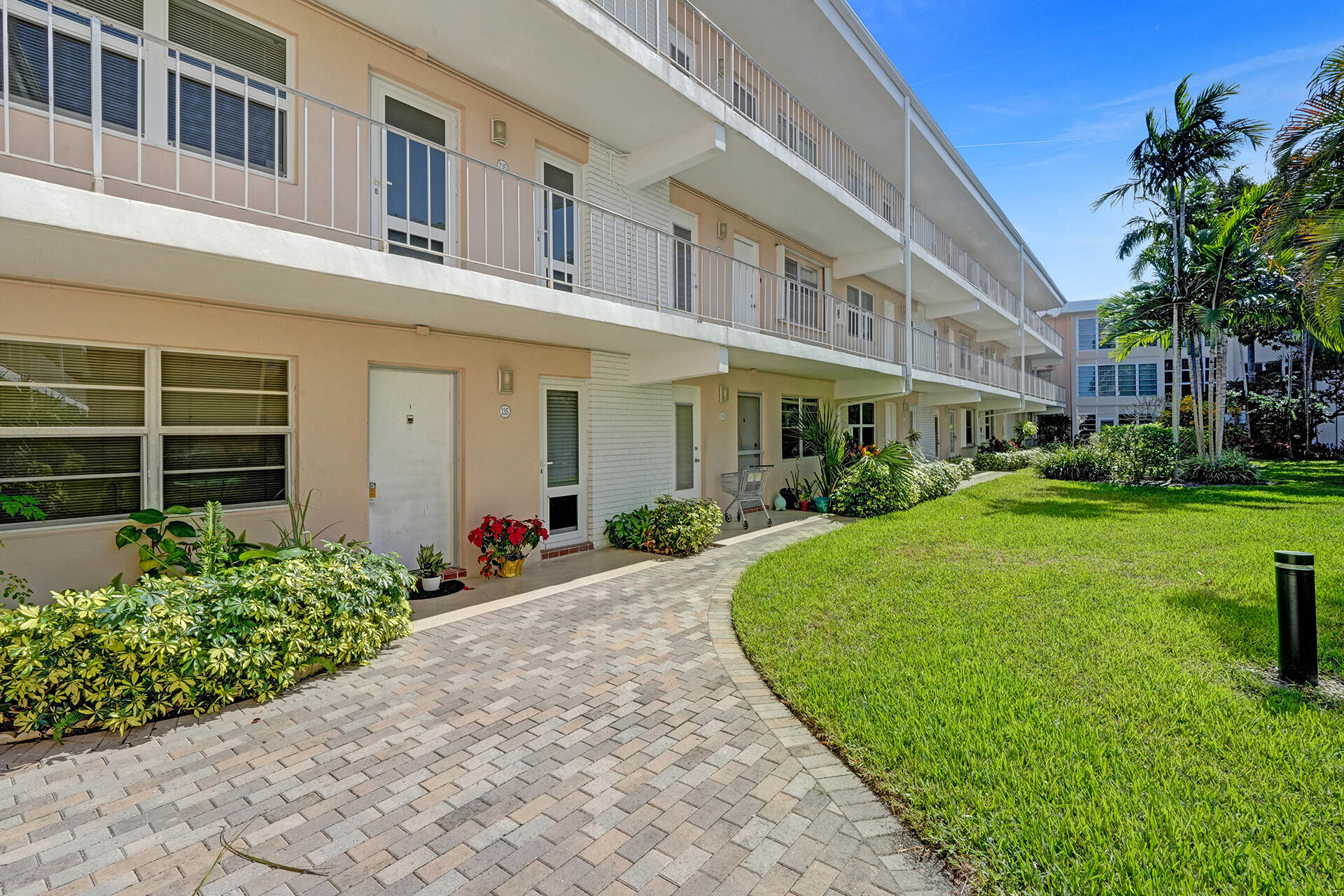 1481 S Ocean #308 Pompano Beach, FL 33062