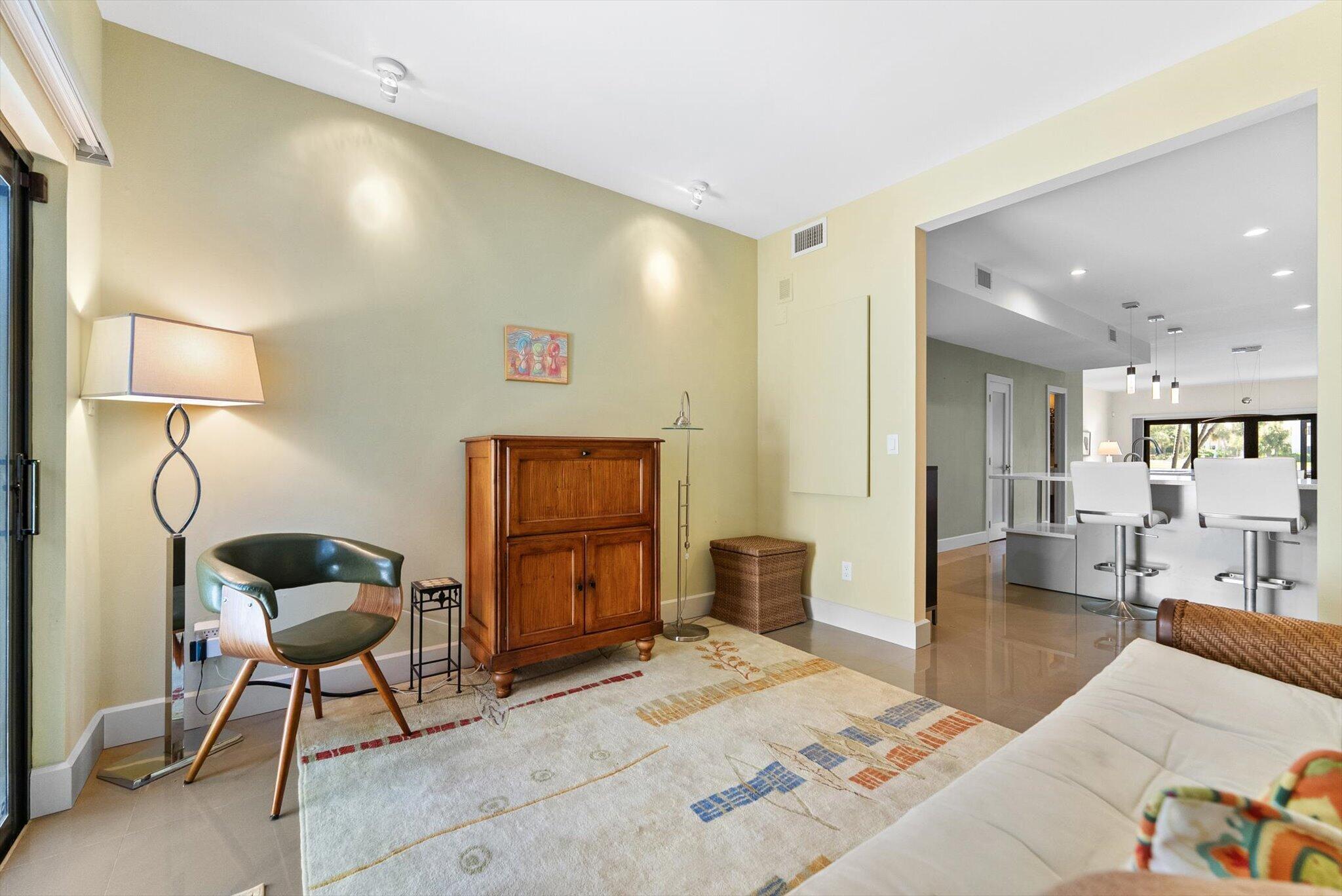 1301 N Riverside #10 Pompano Beach, FL 33062