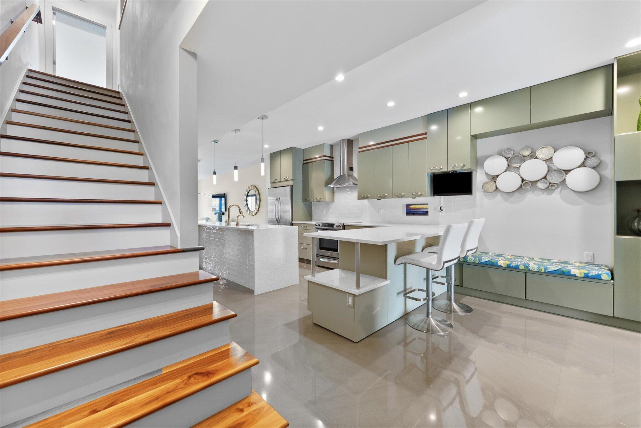 1301 N Riverside #10 Pompano Beach, FL 33062