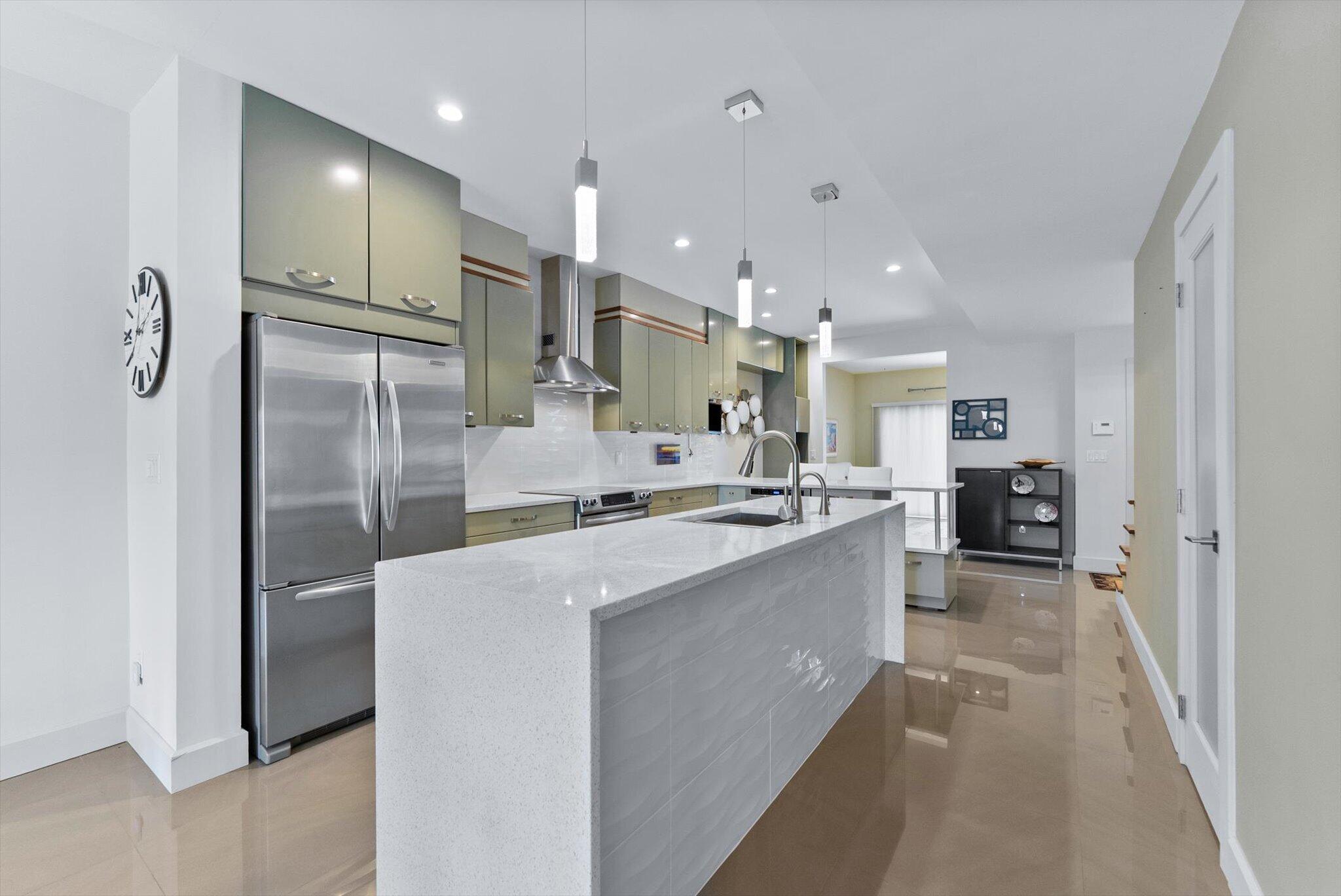 1301 N Riverside #10 Pompano Beach, FL 33062