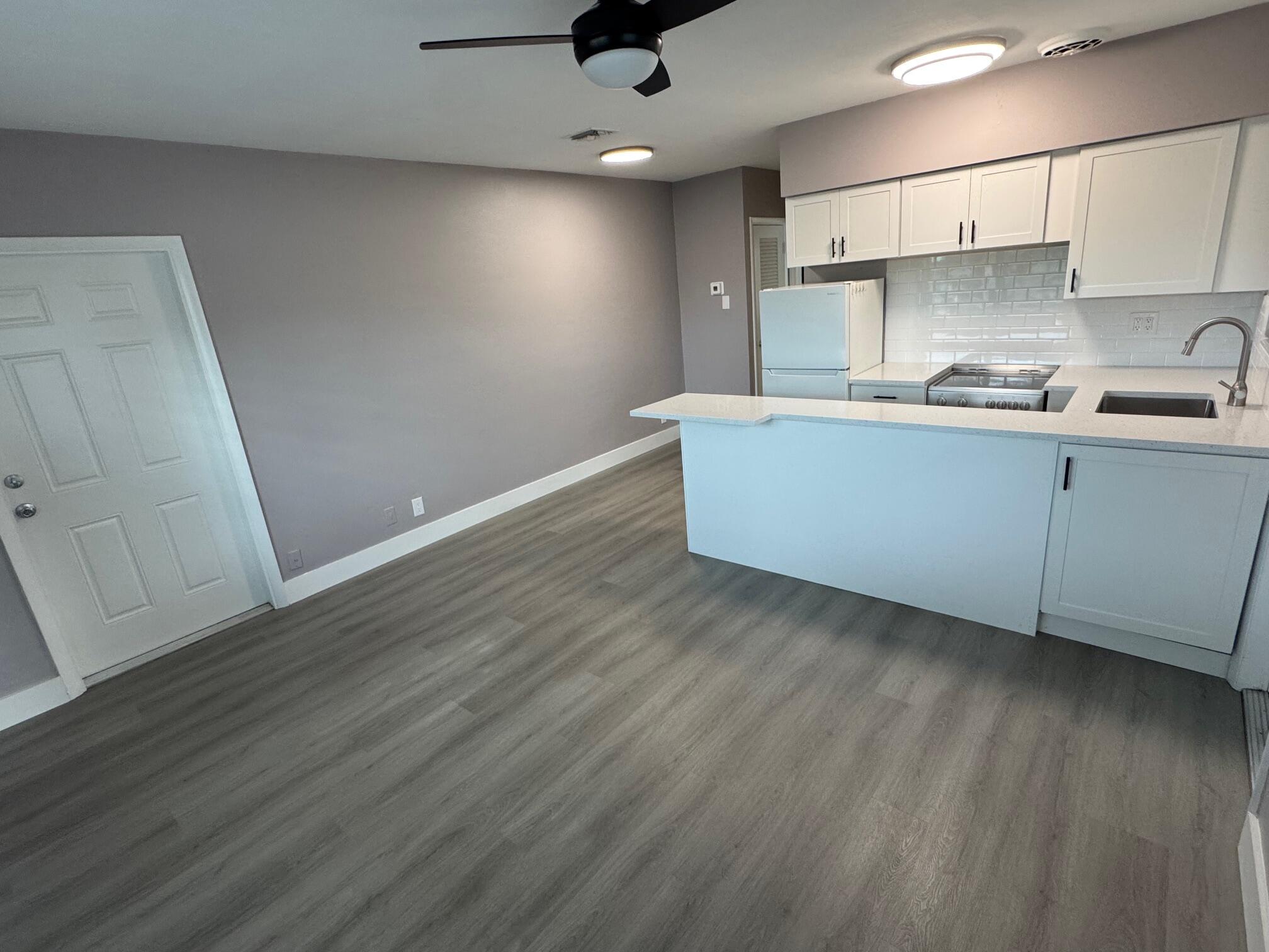 4601 Poinciana #1
