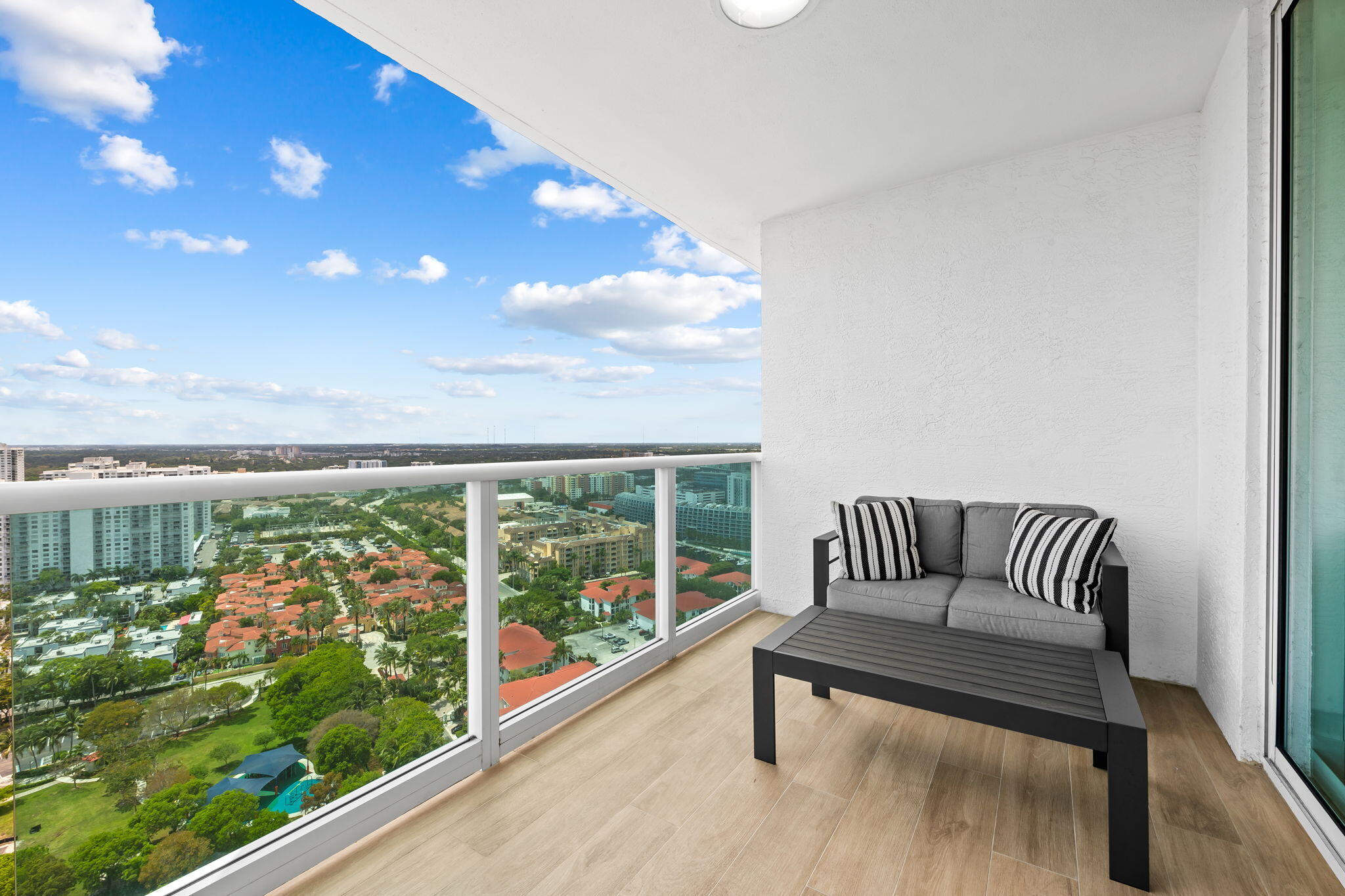 3301 NE 183rd #2906 Aventura, FL 33160