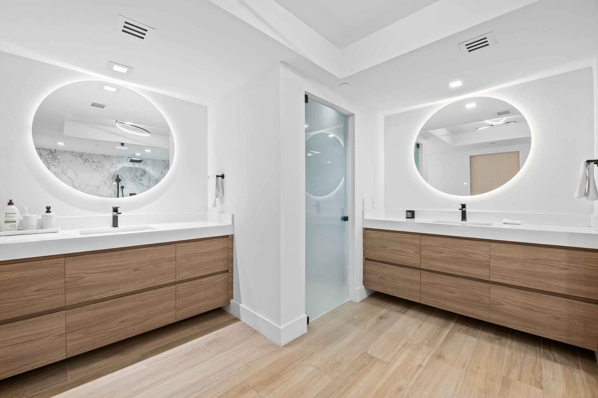 3301 NE 183rd #2906 Aventura, FL 33160