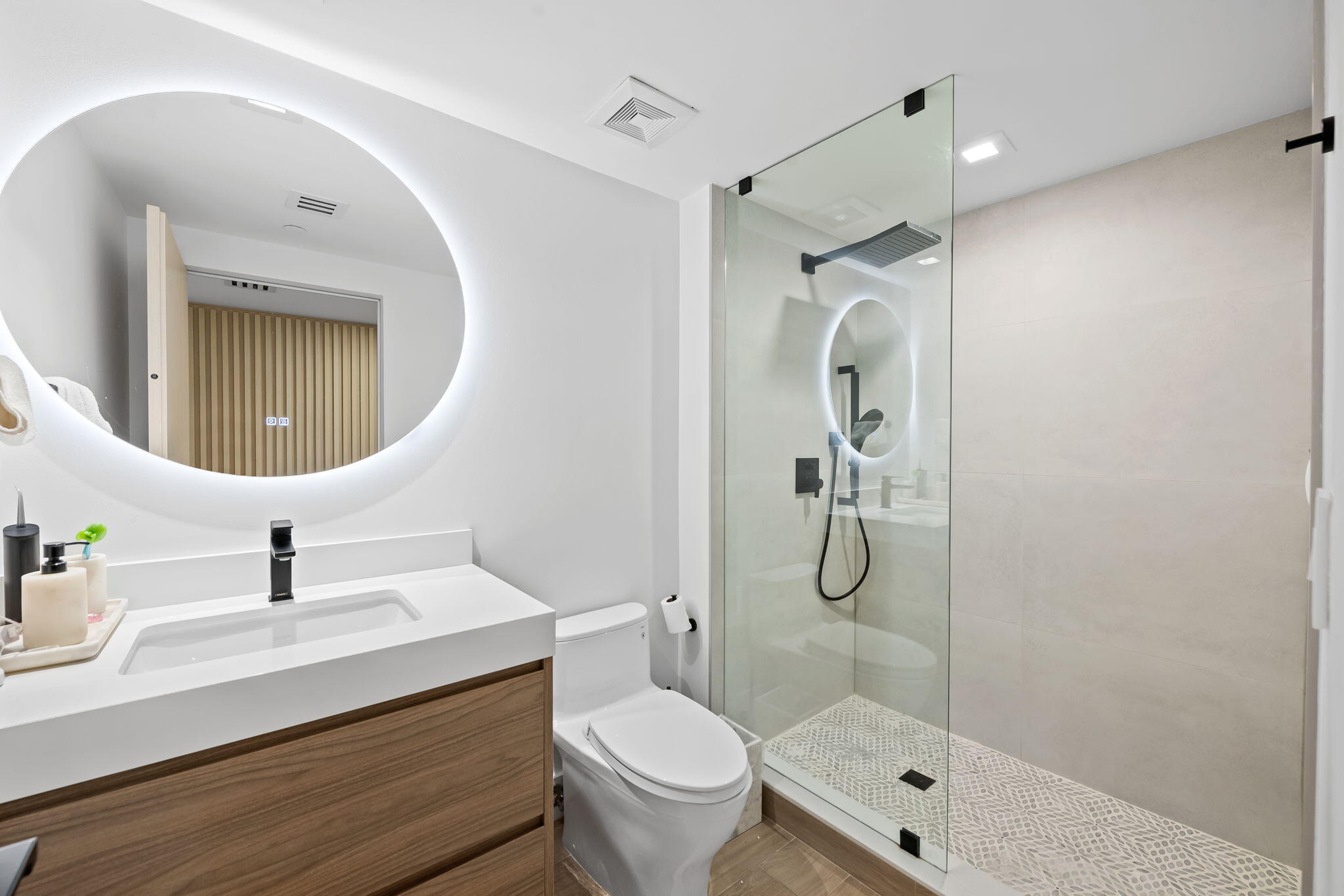 3301 NE 183rd #2906 Aventura, FL 33160