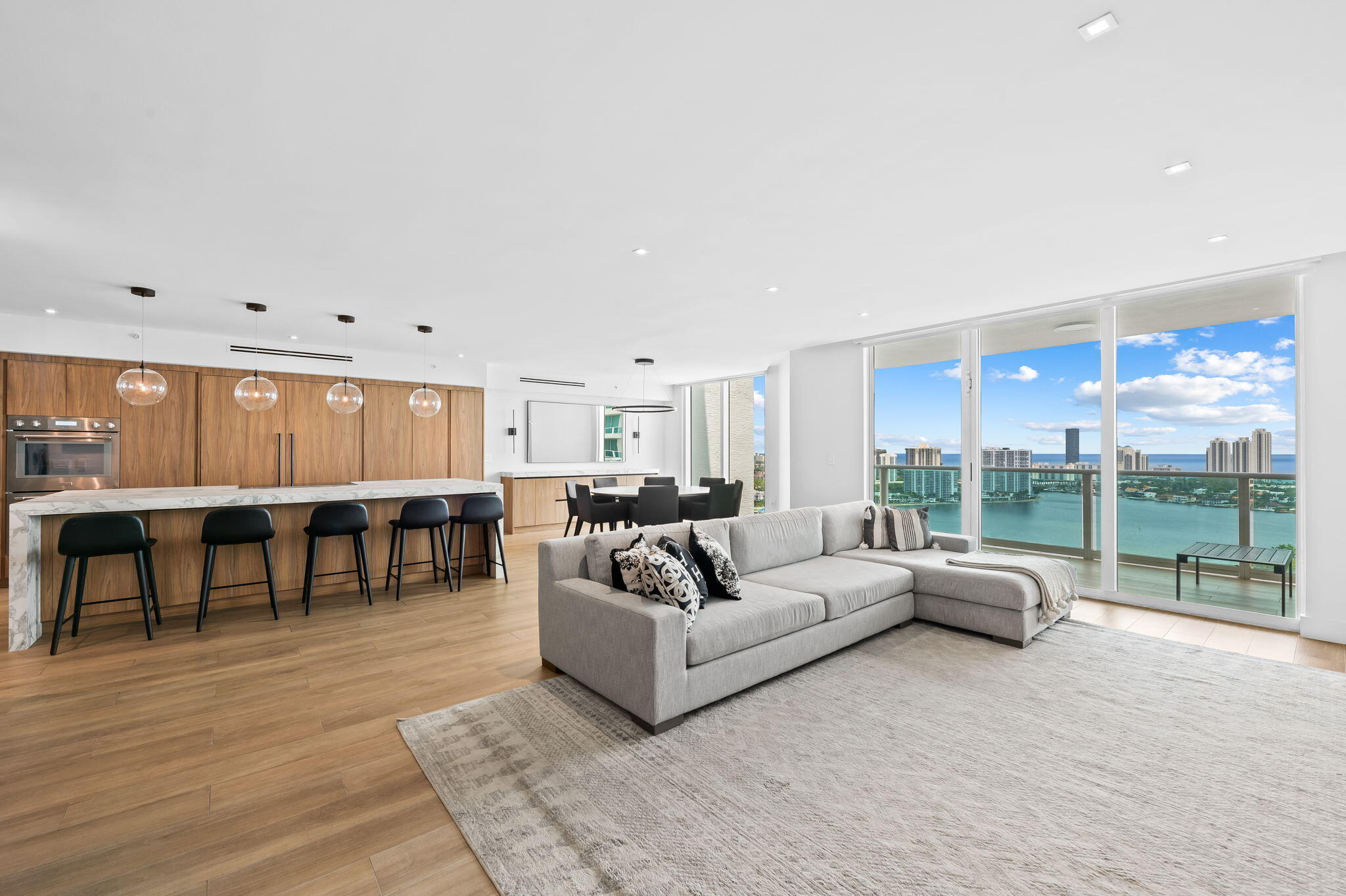 3301 NE 183rd #2906 Aventura, FL 33160