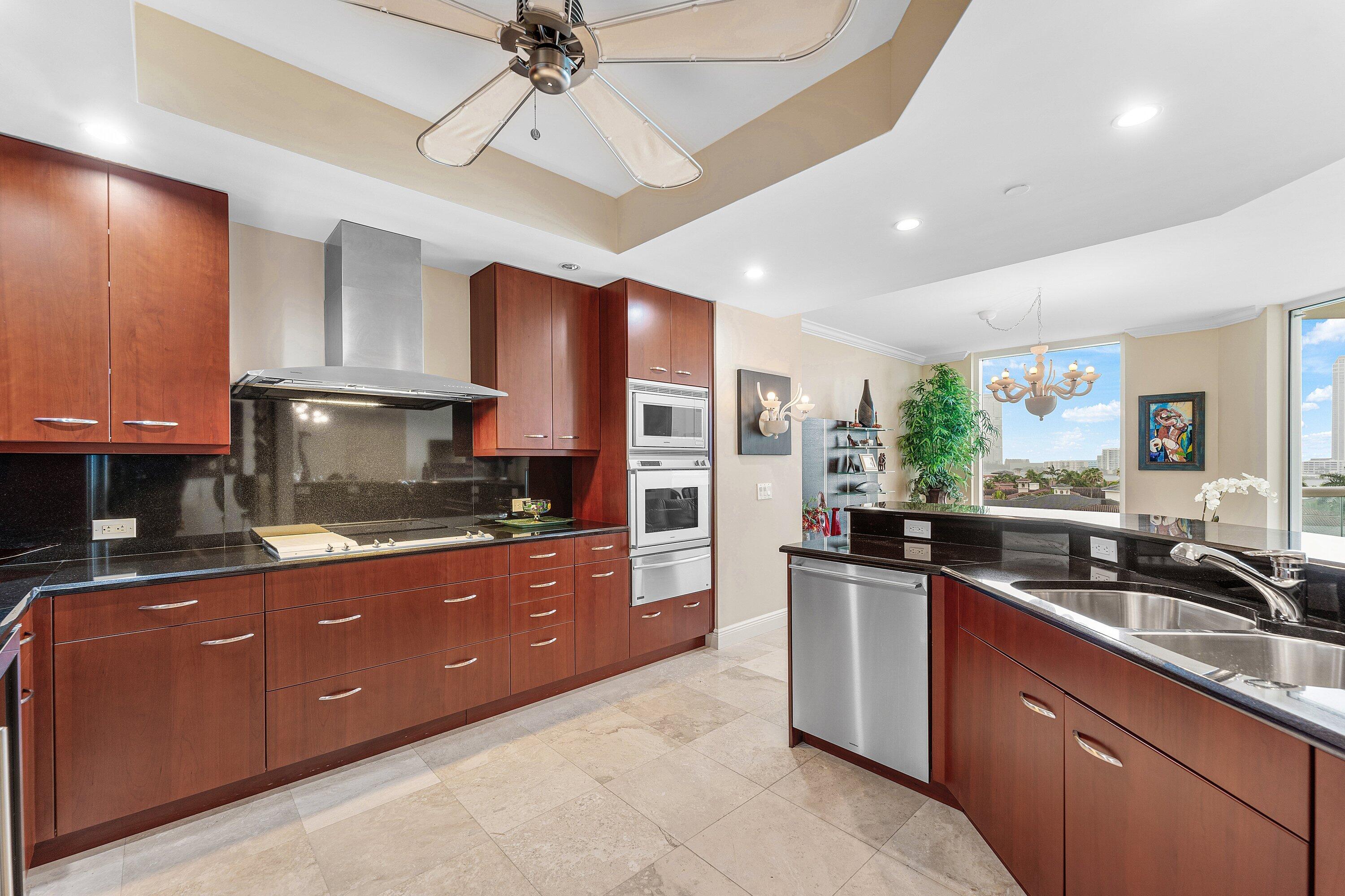 6000 Island #604 Aventura, FL 33160