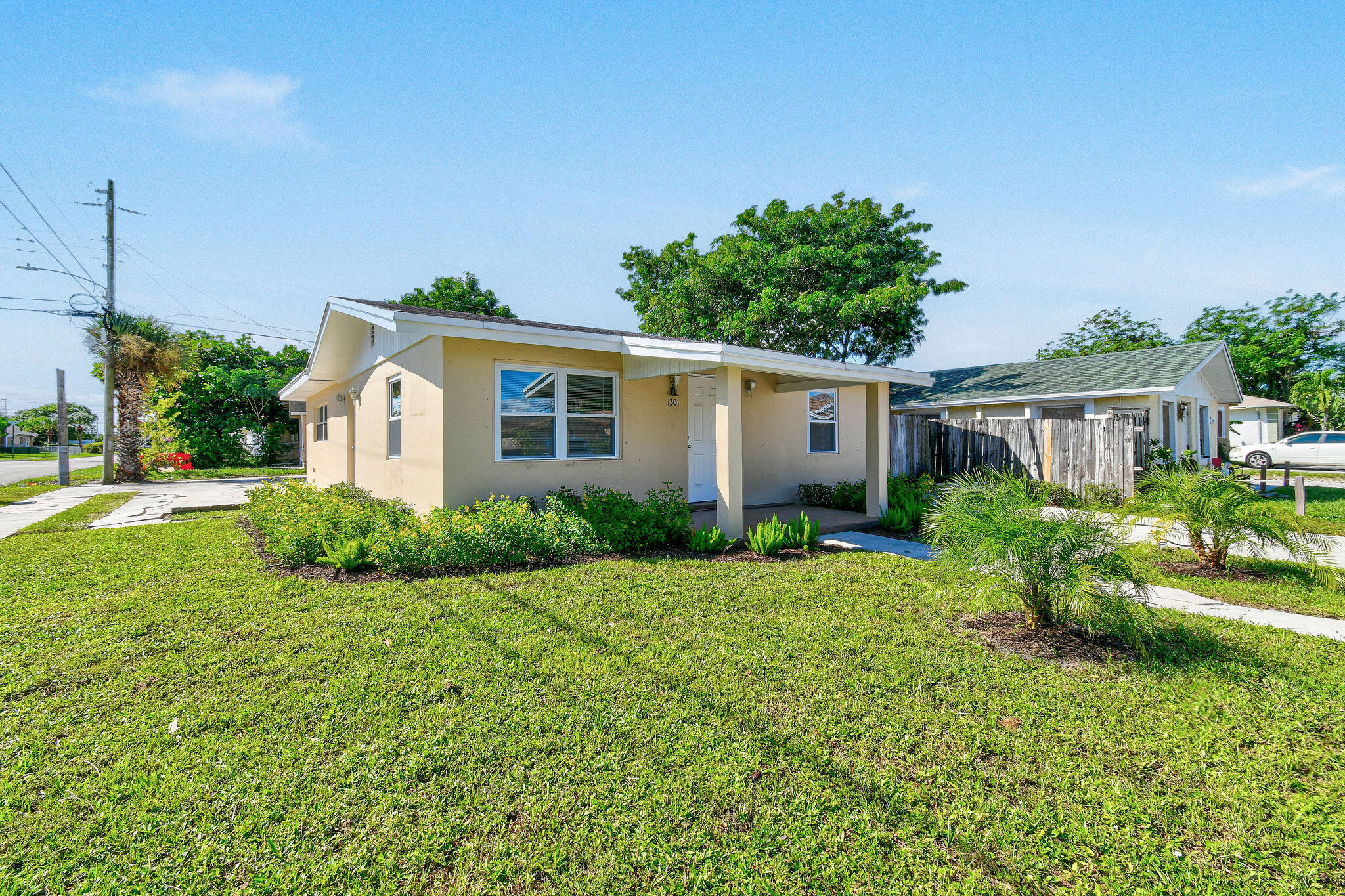 1301 W 25th
