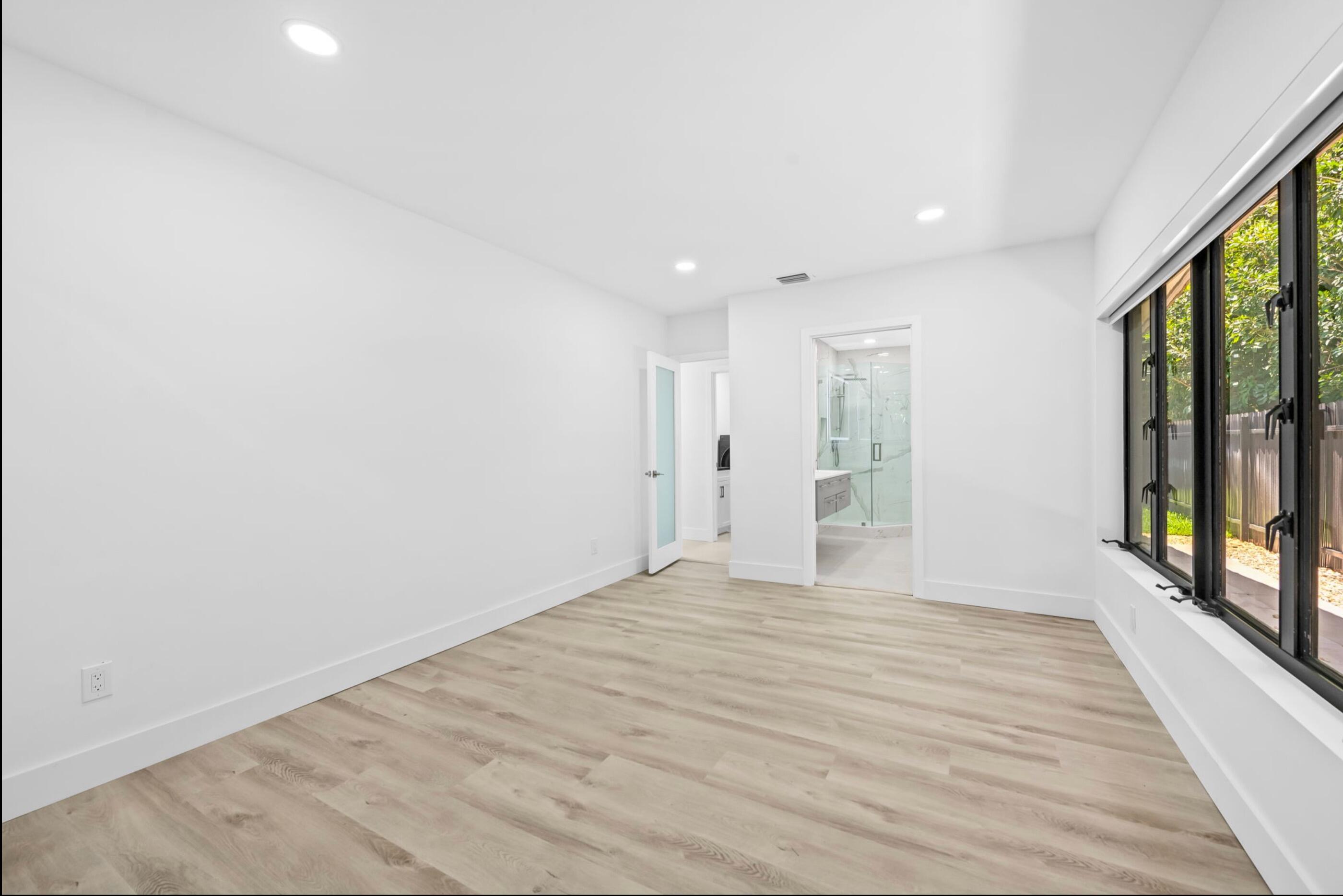 2811 NE 53rd Lighthouse Point, FL 33064