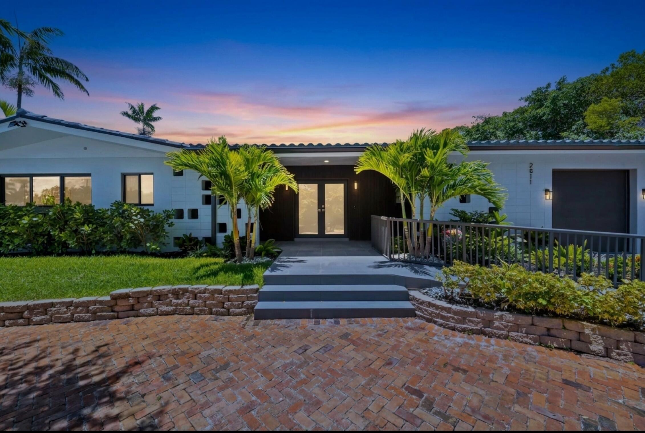 2811 NE 53rd Lighthouse Point, FL 33064