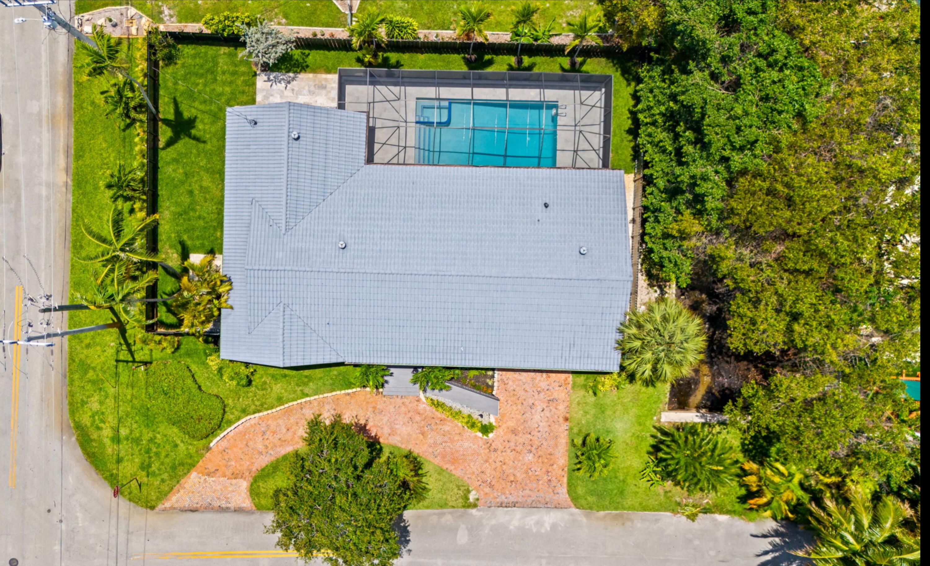 2811 NE 53rd Lighthouse Point, FL 33064