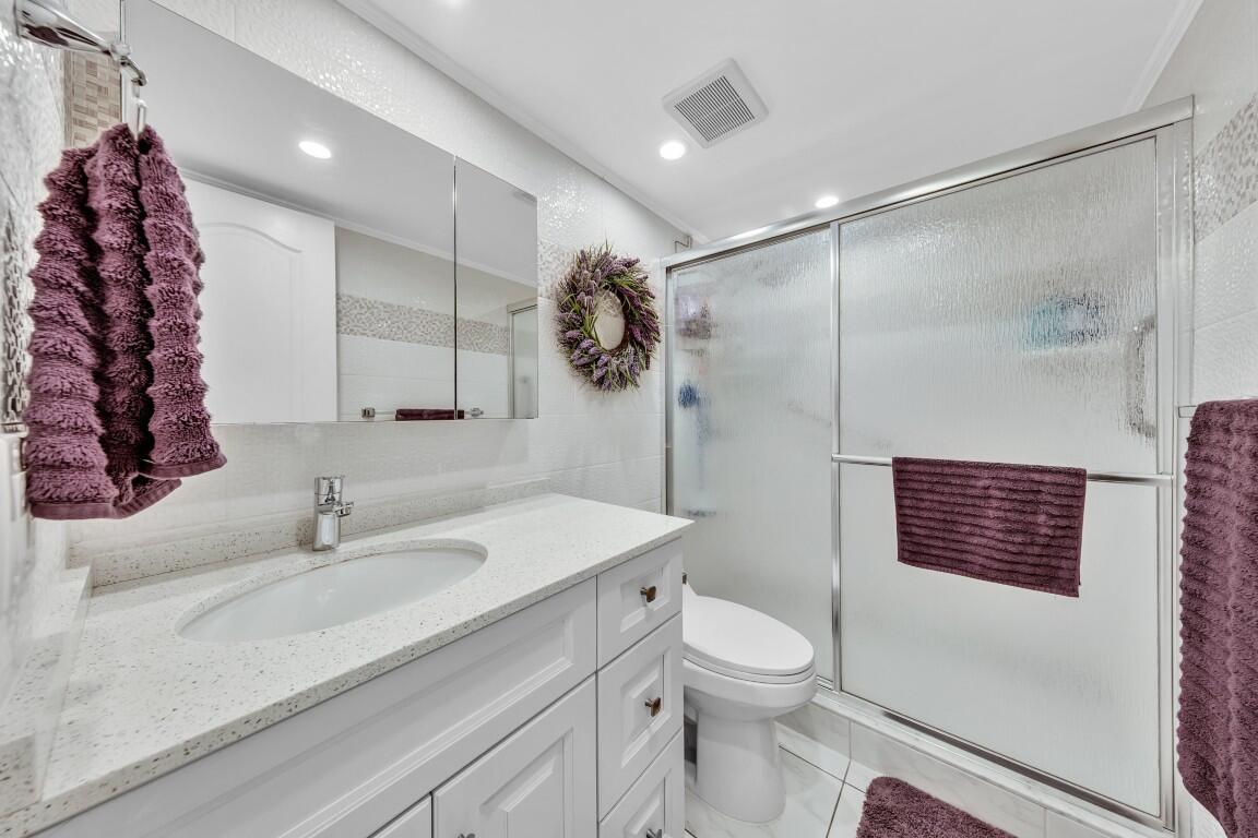 580 Egret #121 Hallandale Beach, FL 33009