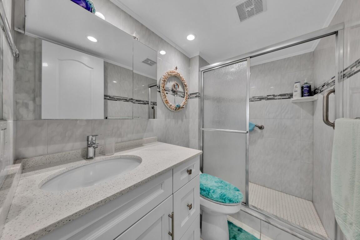 580 Egret #121 Hallandale Beach, FL 33009