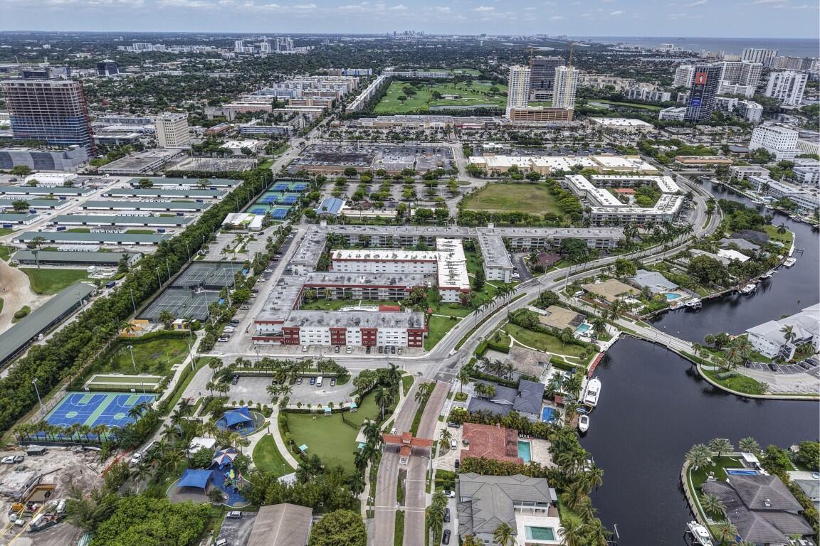 580 Egret #121 Hallandale Beach, FL 33009