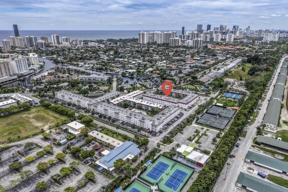 580 Egret #121 Hallandale Beach, FL 33009