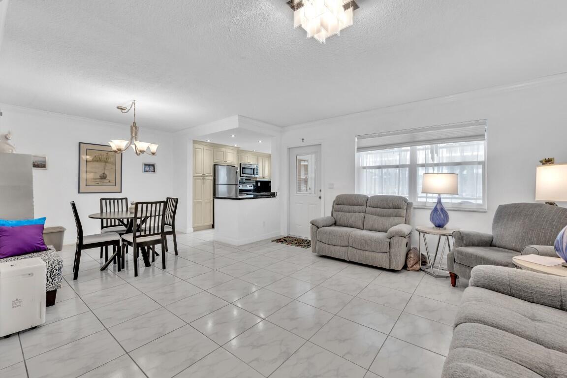 580 Egret #121 Hallandale Beach, FL 33009