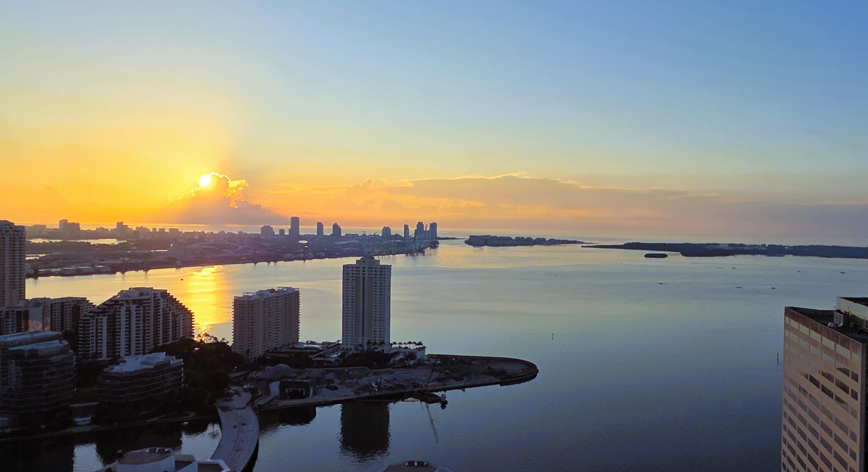 image The Plaza on Brickell West1