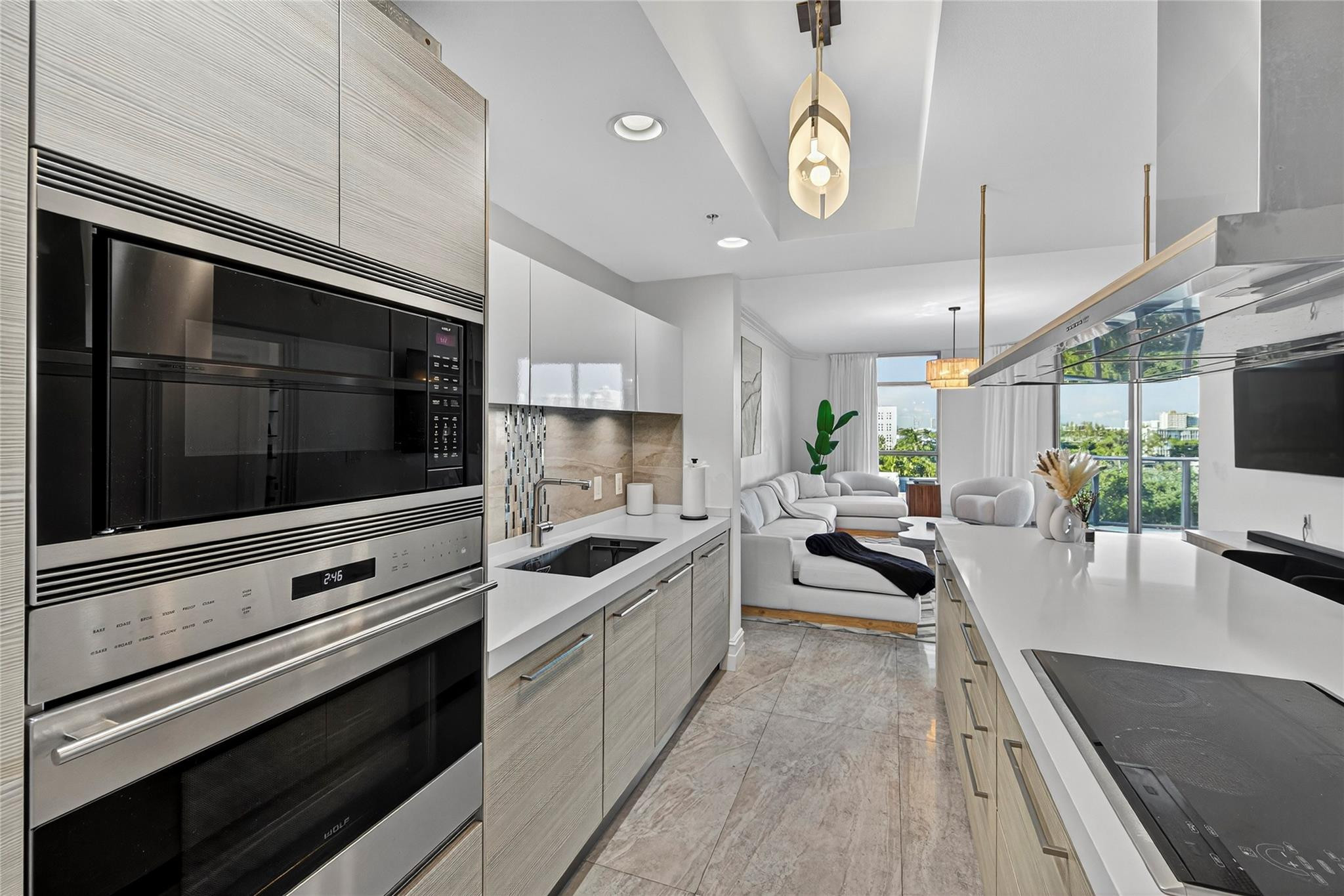 17301 Biscayne #506 North Miami Beach, FL 33160