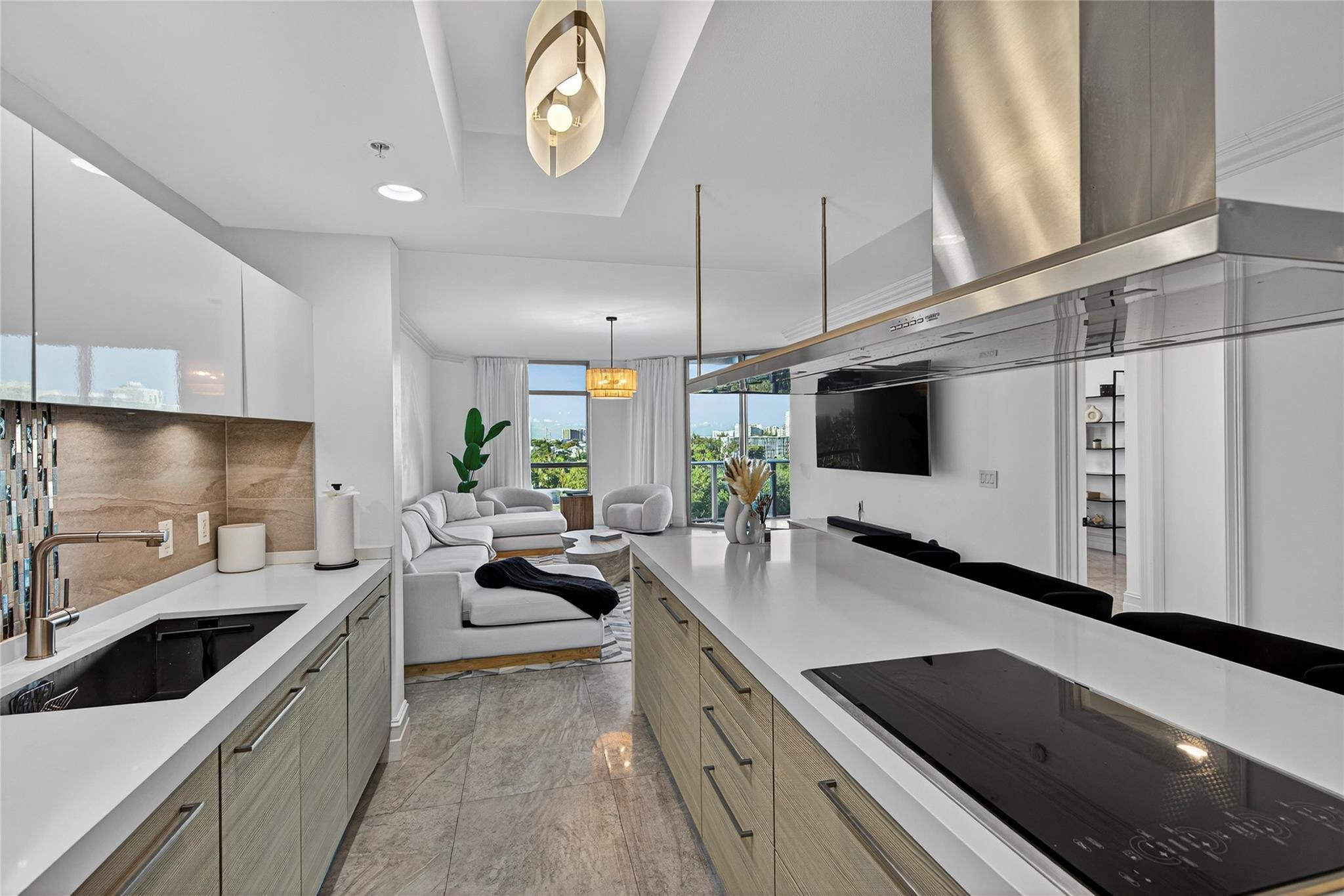 17301 Biscayne #506 North Miami Beach, FL 33160