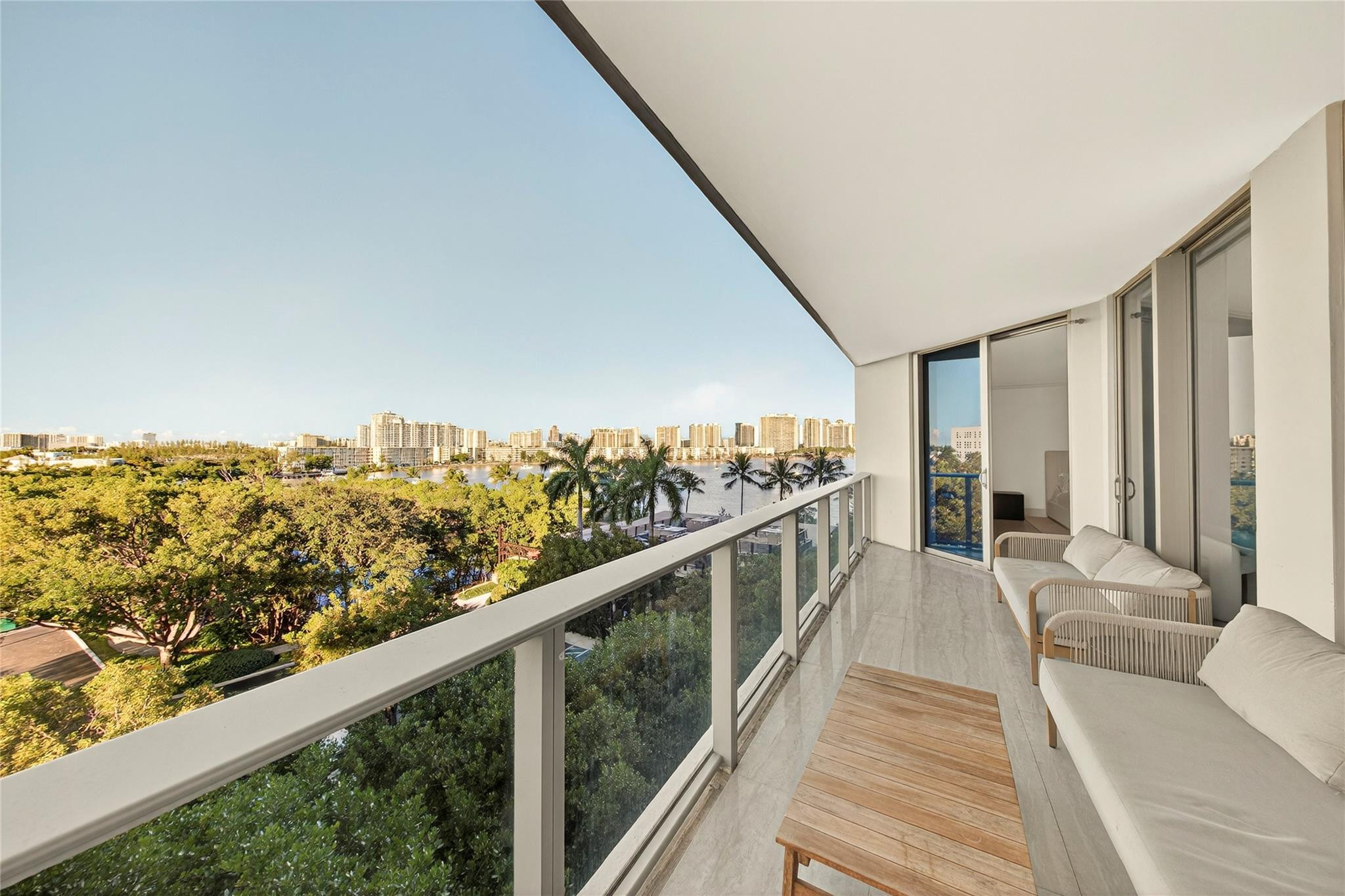 17301 Biscayne #506 North Miami Beach, FL 33160