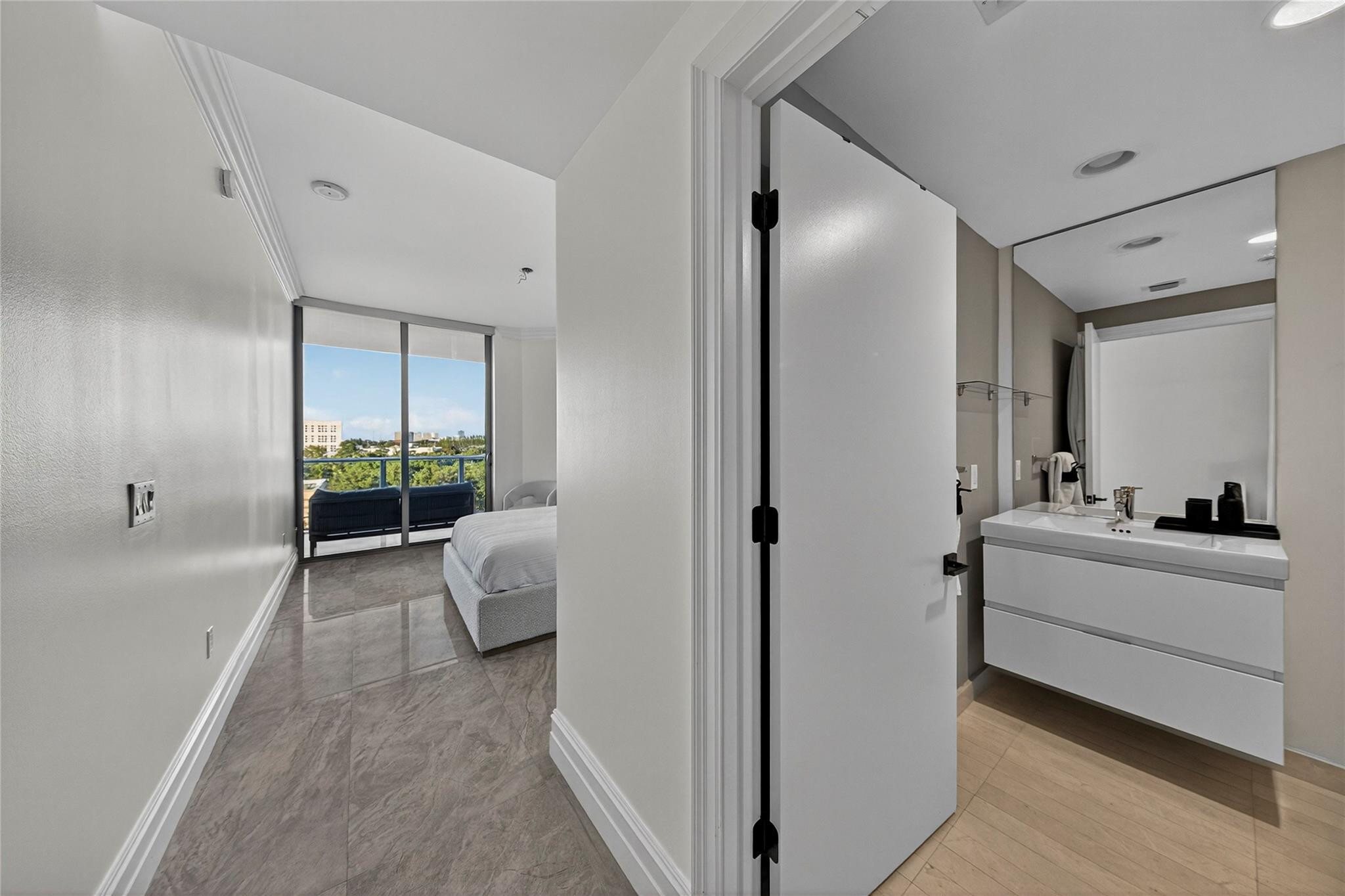 17301 Biscayne #506 North Miami Beach, FL 33160