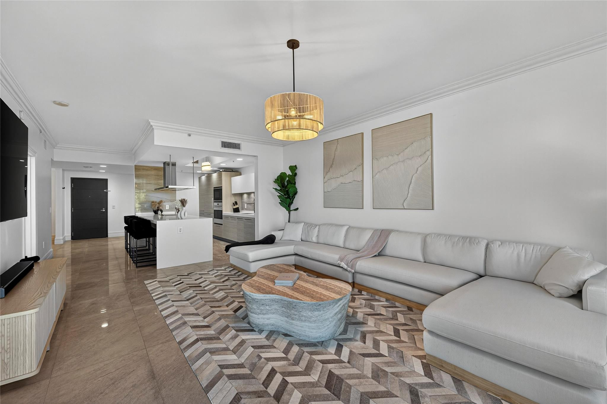 17301 Biscayne #506 North Miami Beach, FL 33160