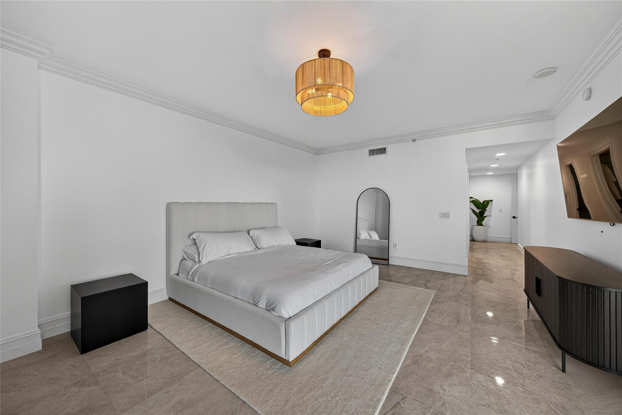 17301 Biscayne #506 North Miami Beach, FL 33160