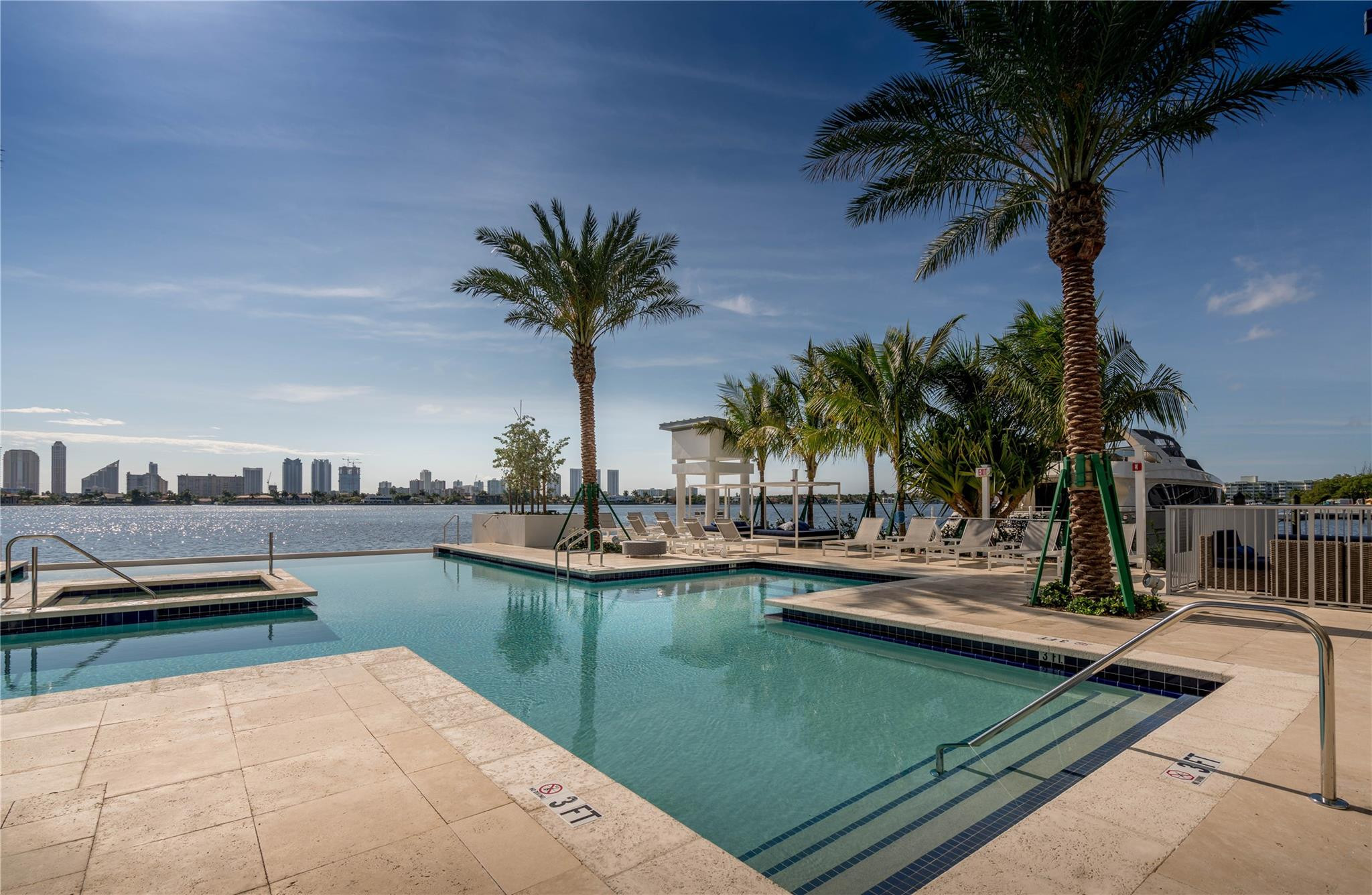 17301 Biscayne #506 North Miami Beach, FL 33160