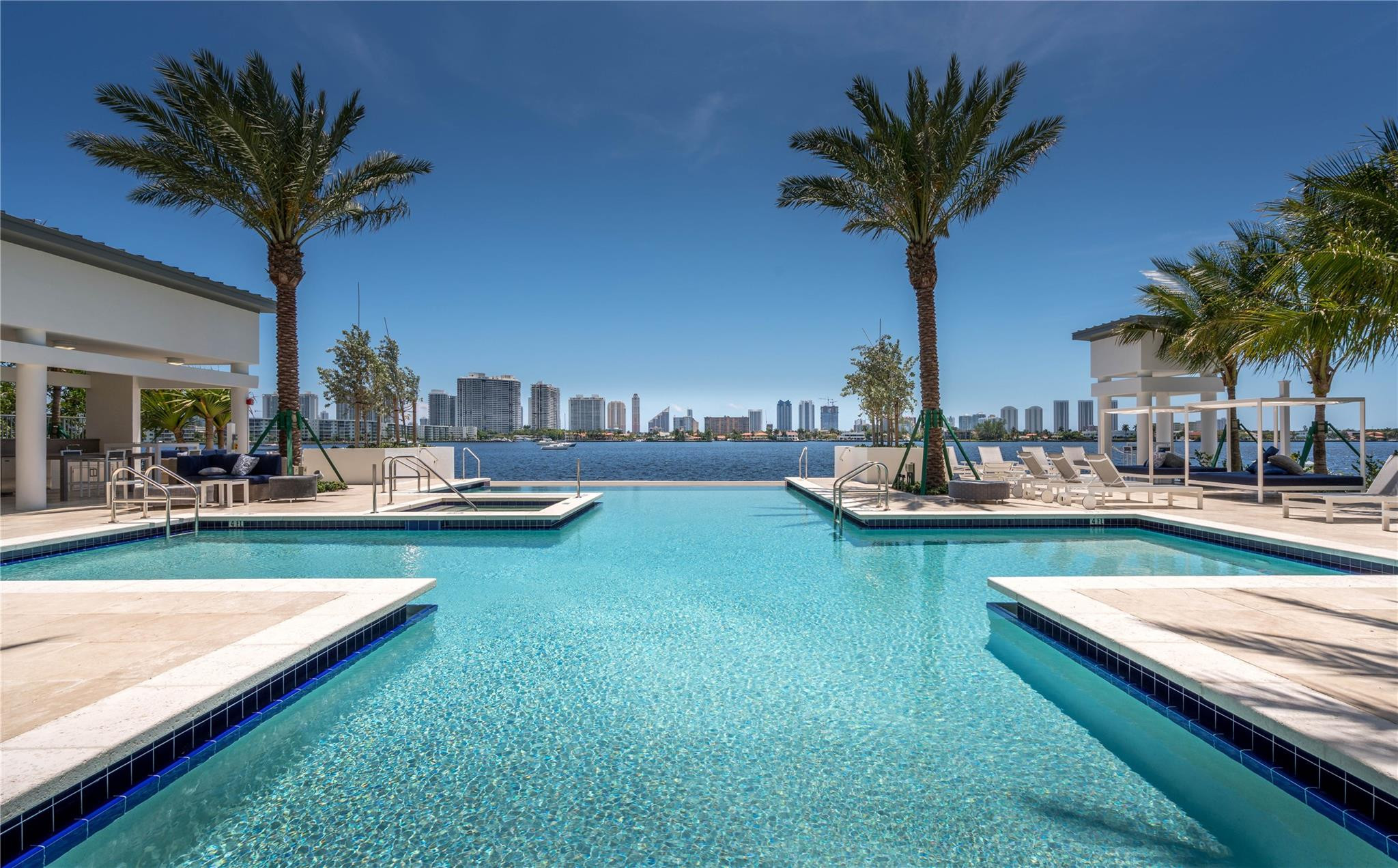 17301 Biscayne #506 North Miami Beach, FL 33160