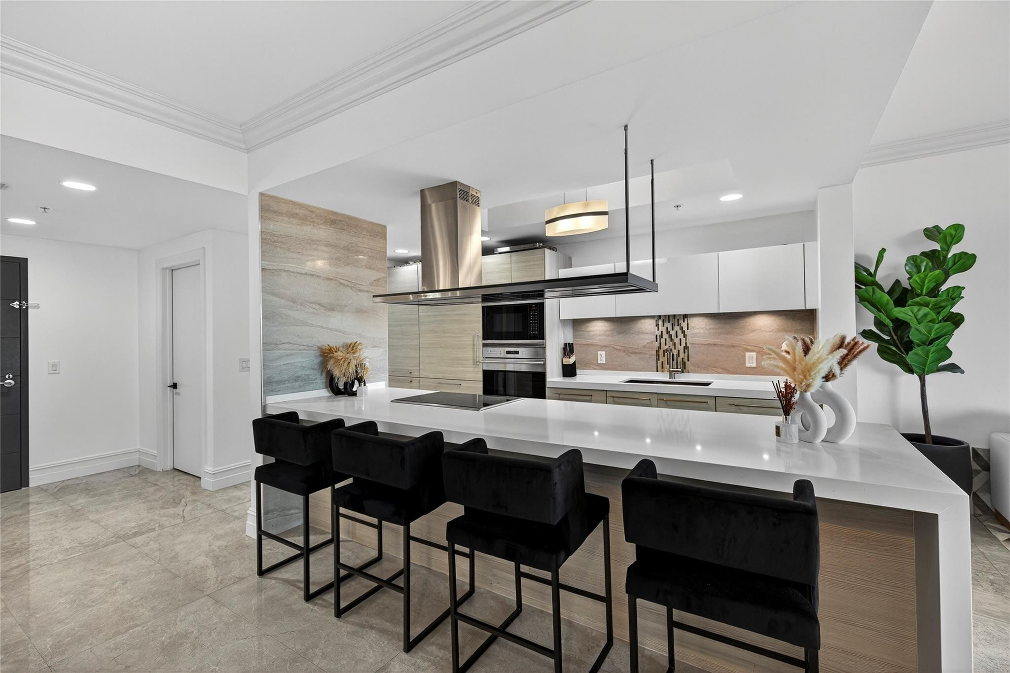 17301 Biscayne #506 North Miami Beach, FL 33160