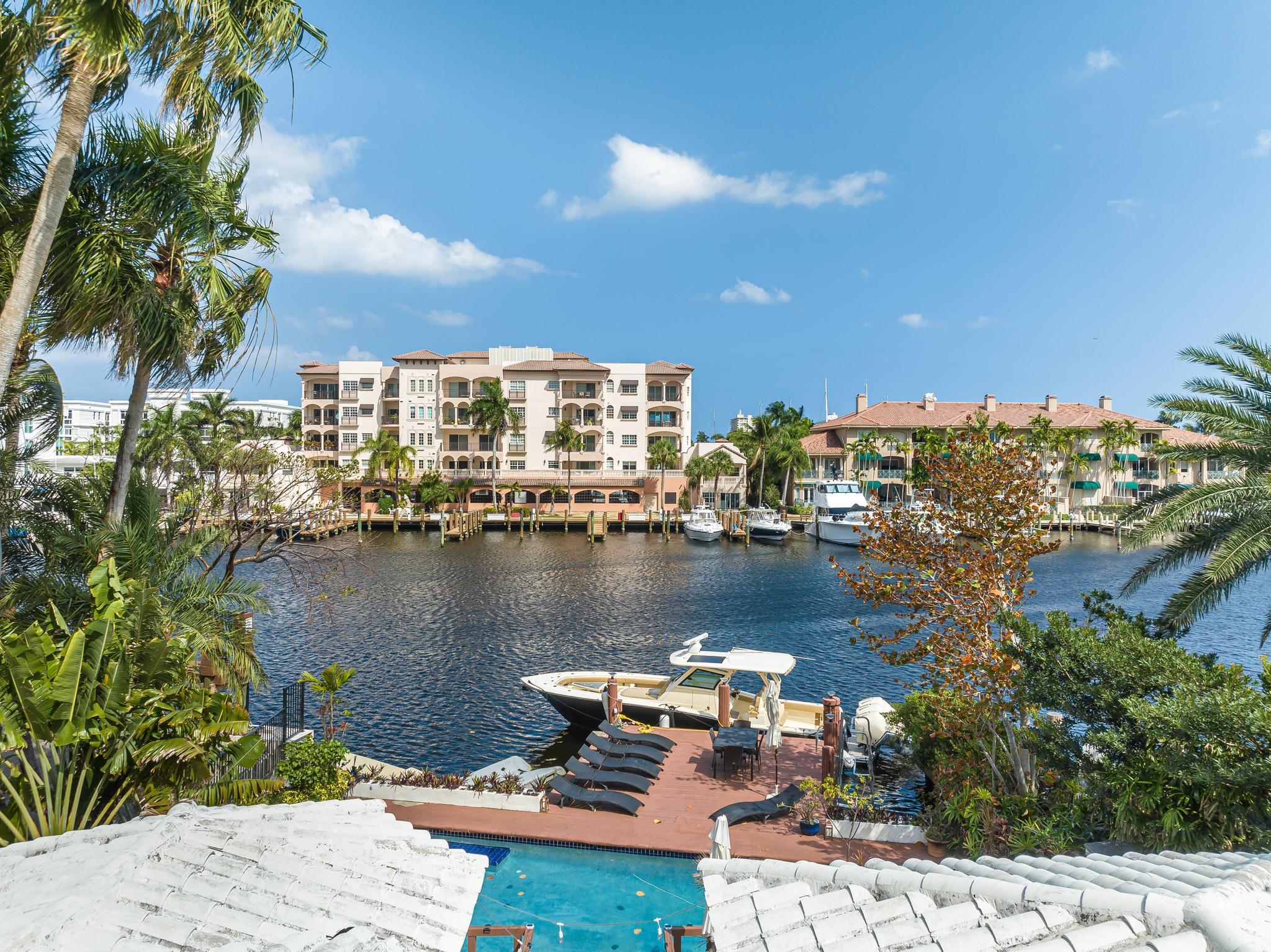 124 S Gordon Rd Fort Lauderdale, FL 33301
