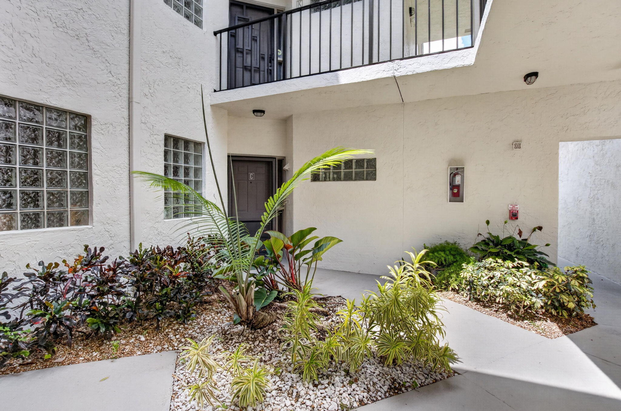 5267 Europa Dr #C Boynton Beach, FL 33437