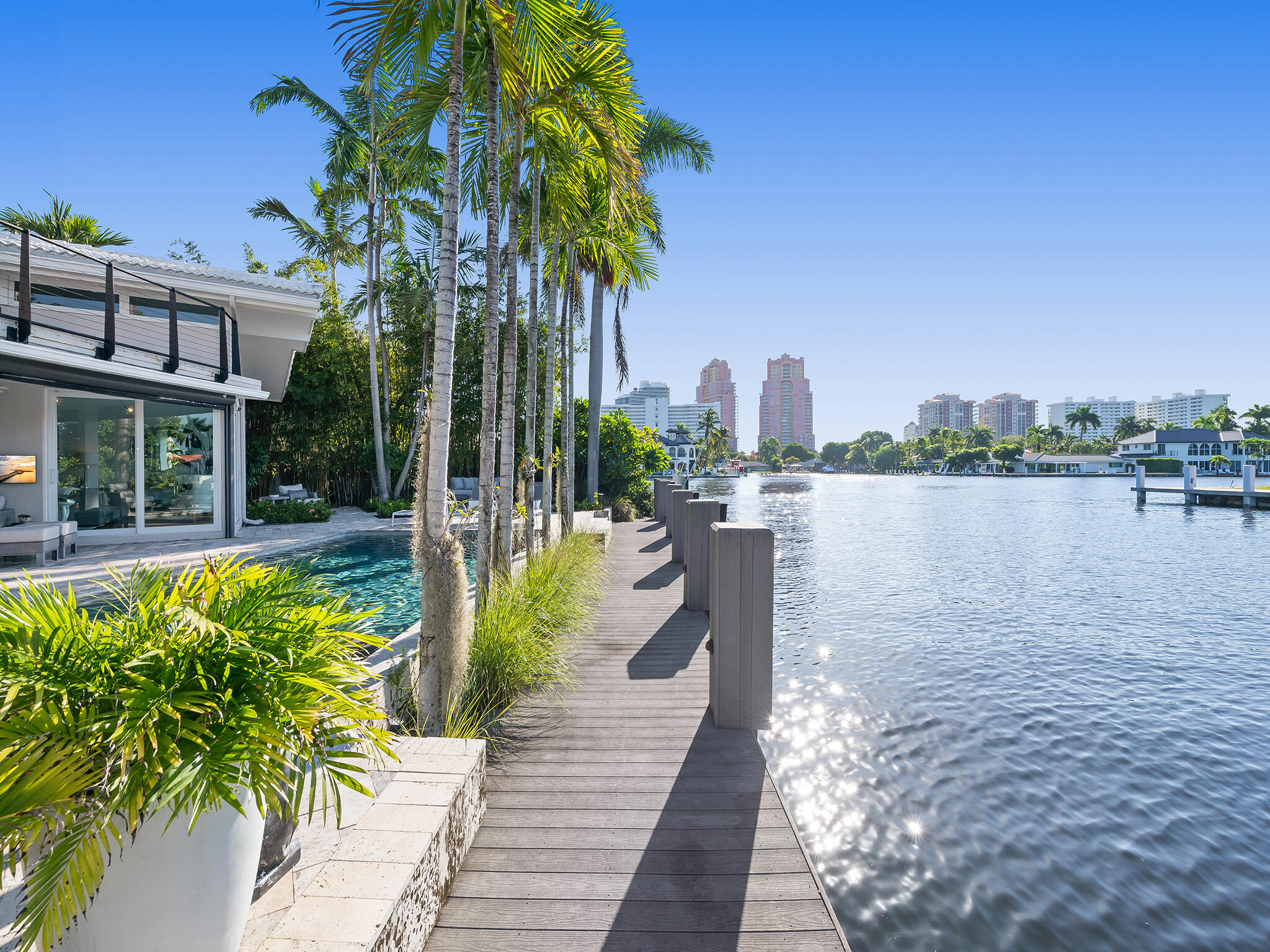 2880 NE 24th Pl Fort Lauderdale, FL 33305