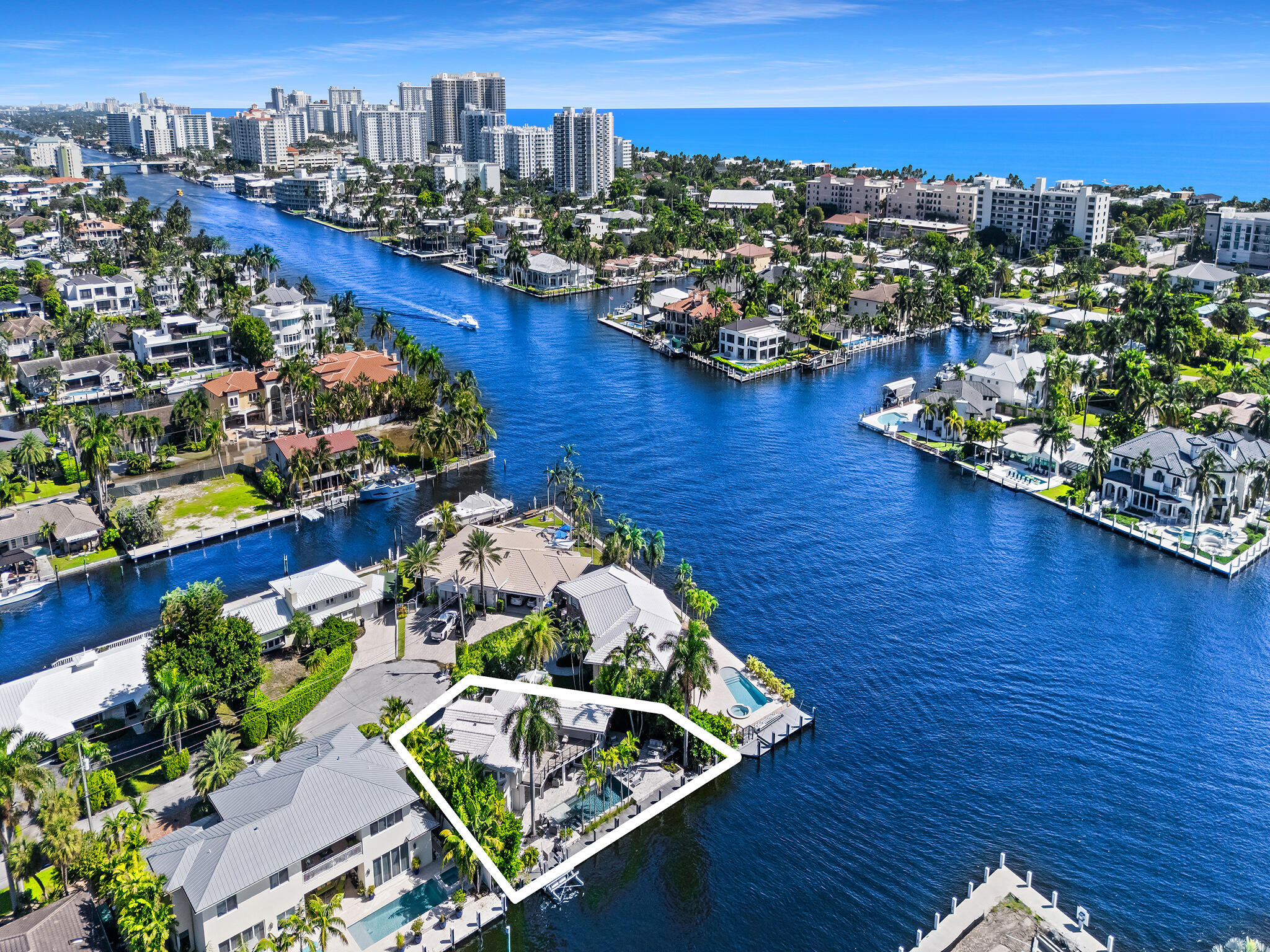 2880 NE 24th Pl Fort Lauderdale, FL 33305