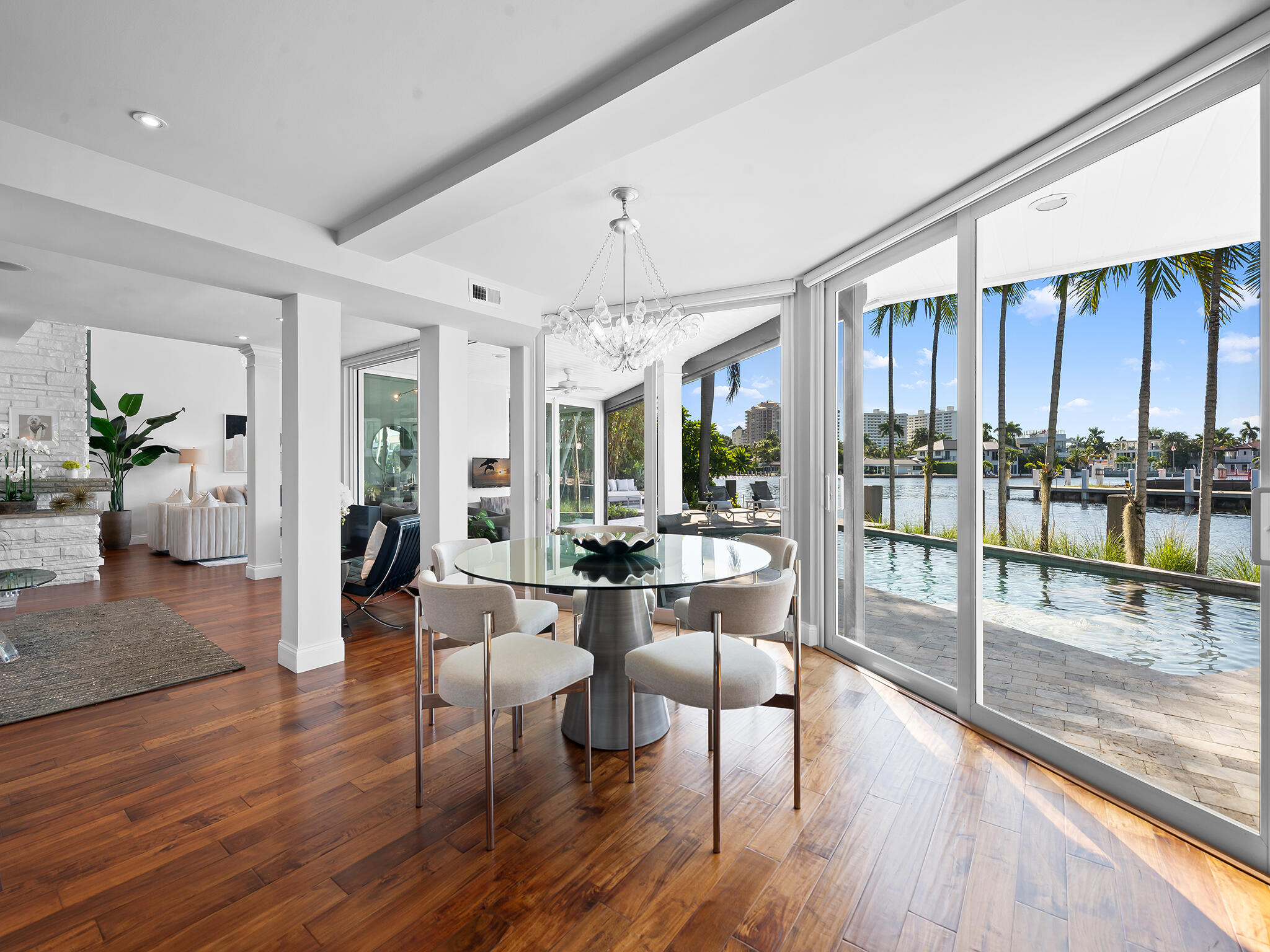 2880 NE 24th Pl Fort Lauderdale, FL 33305